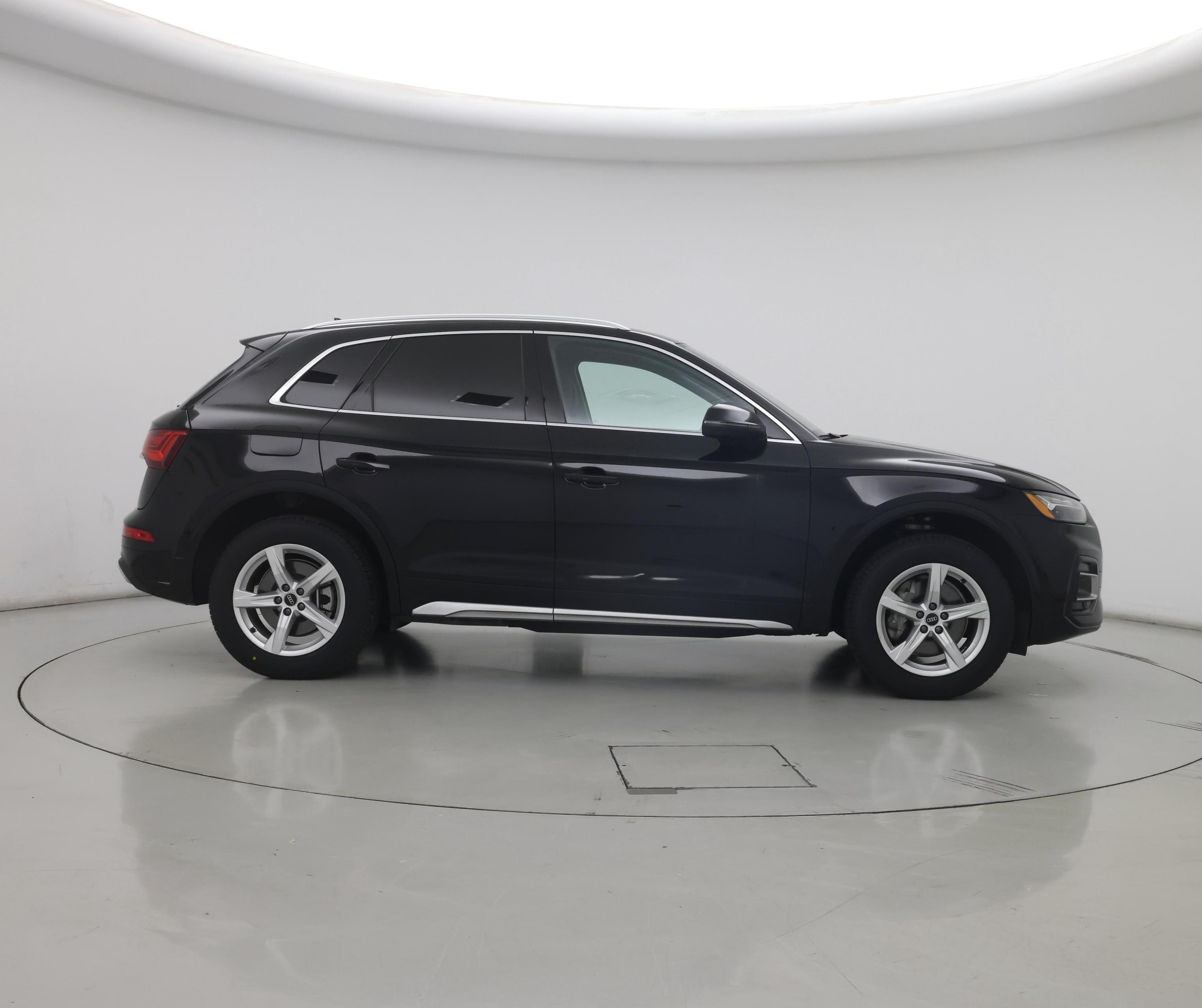 Thumbnail: 2023 Audi Q5 - 7