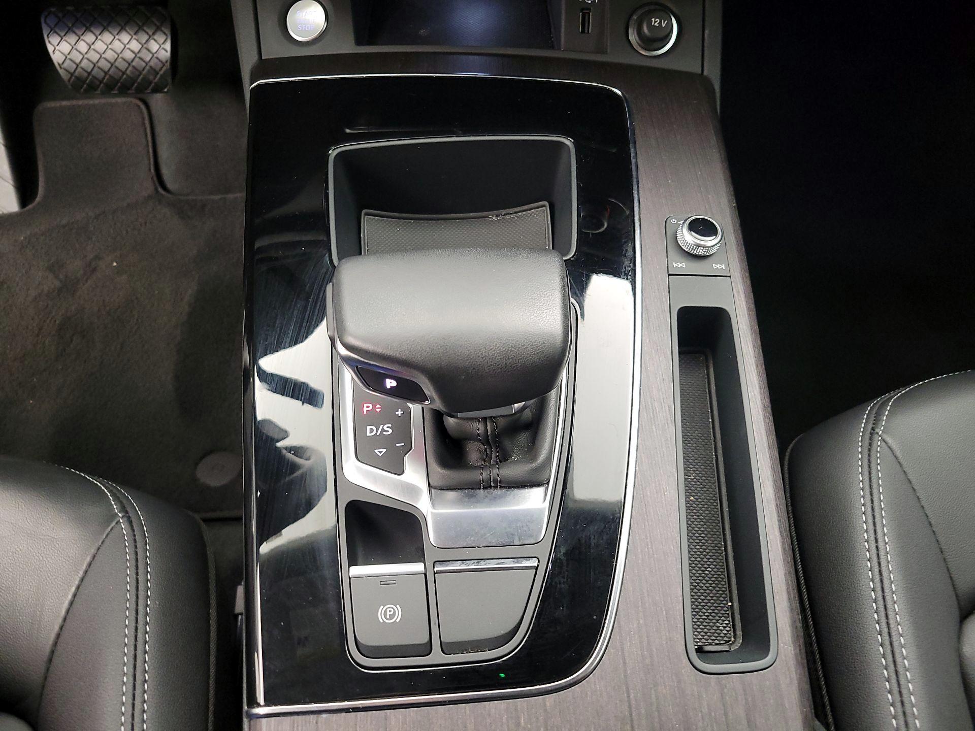 Thumbnail: 2023 Audi Q5 - 17