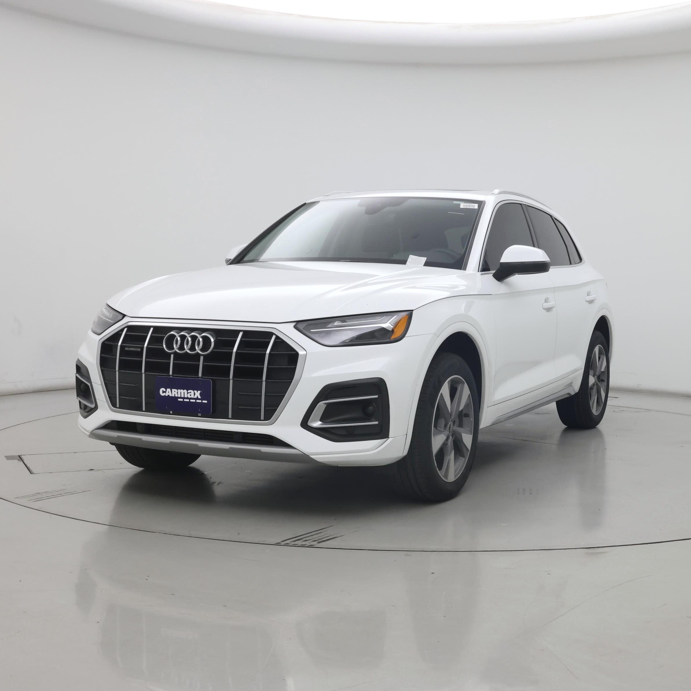 Thumbnail: 2023 Audi Q5 - 4