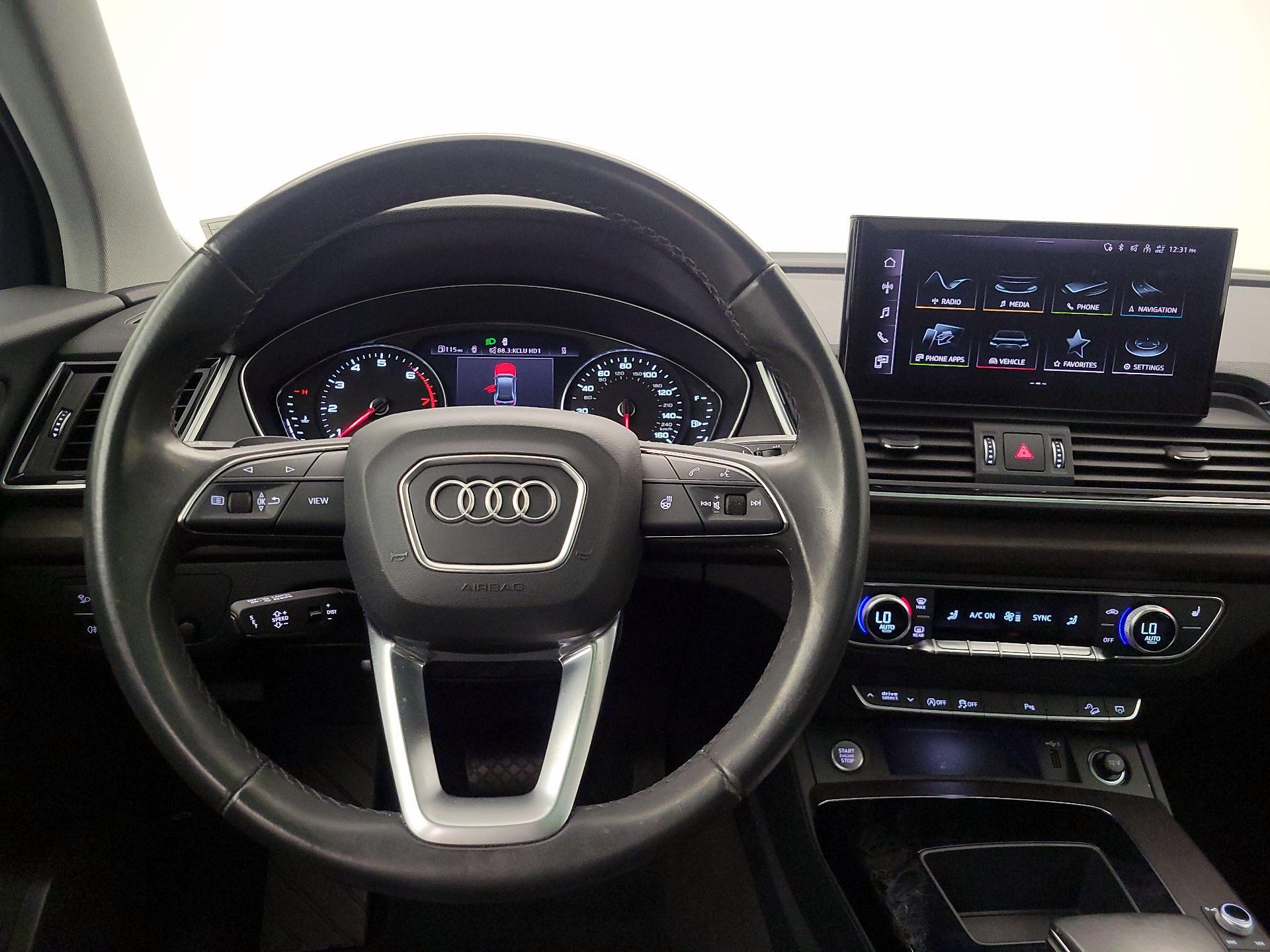 Thumbnail: 2023 Audi Q5 - 10