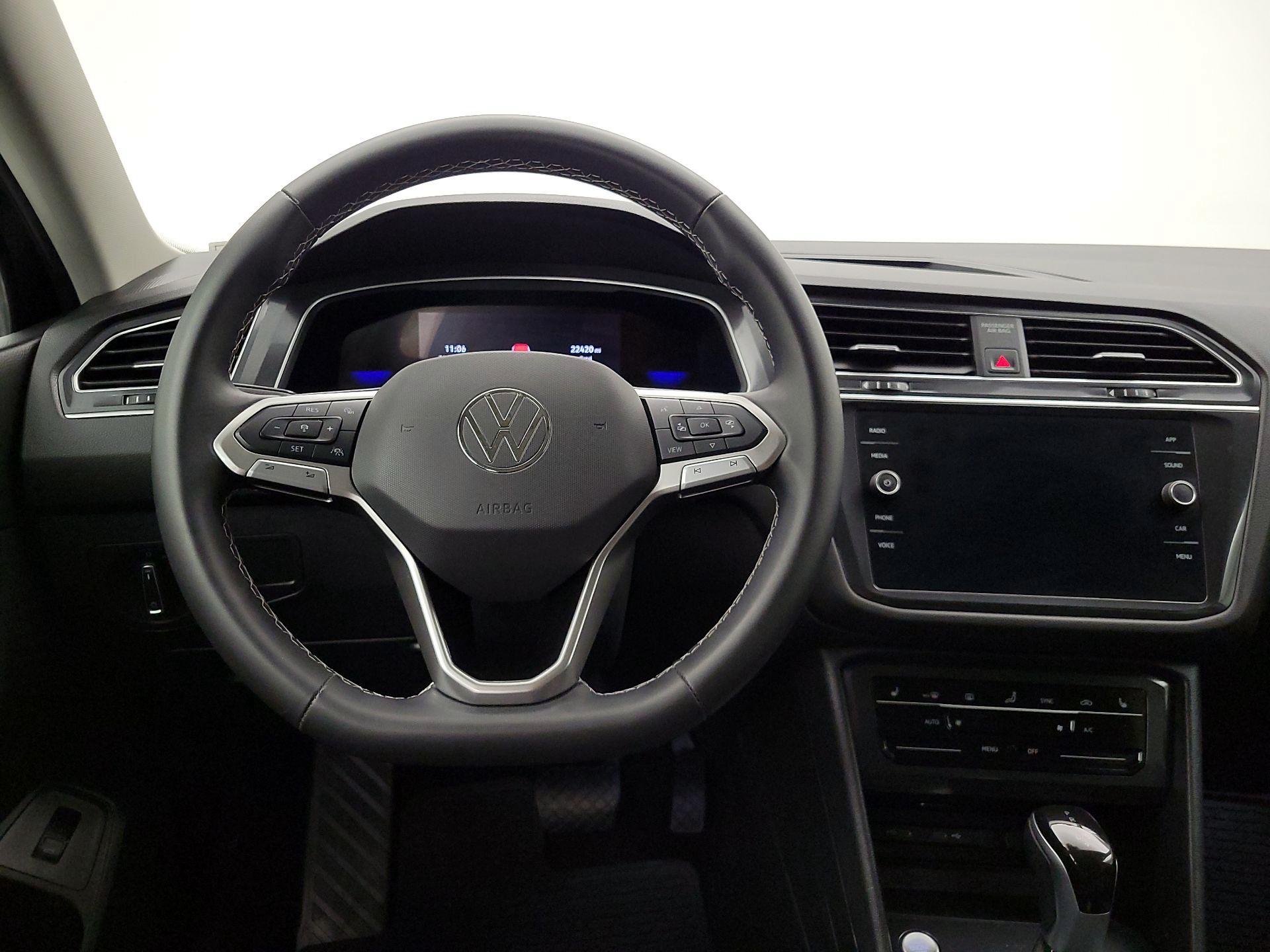 Thumbnail: 2024 Volkswagen Tiguan - 10