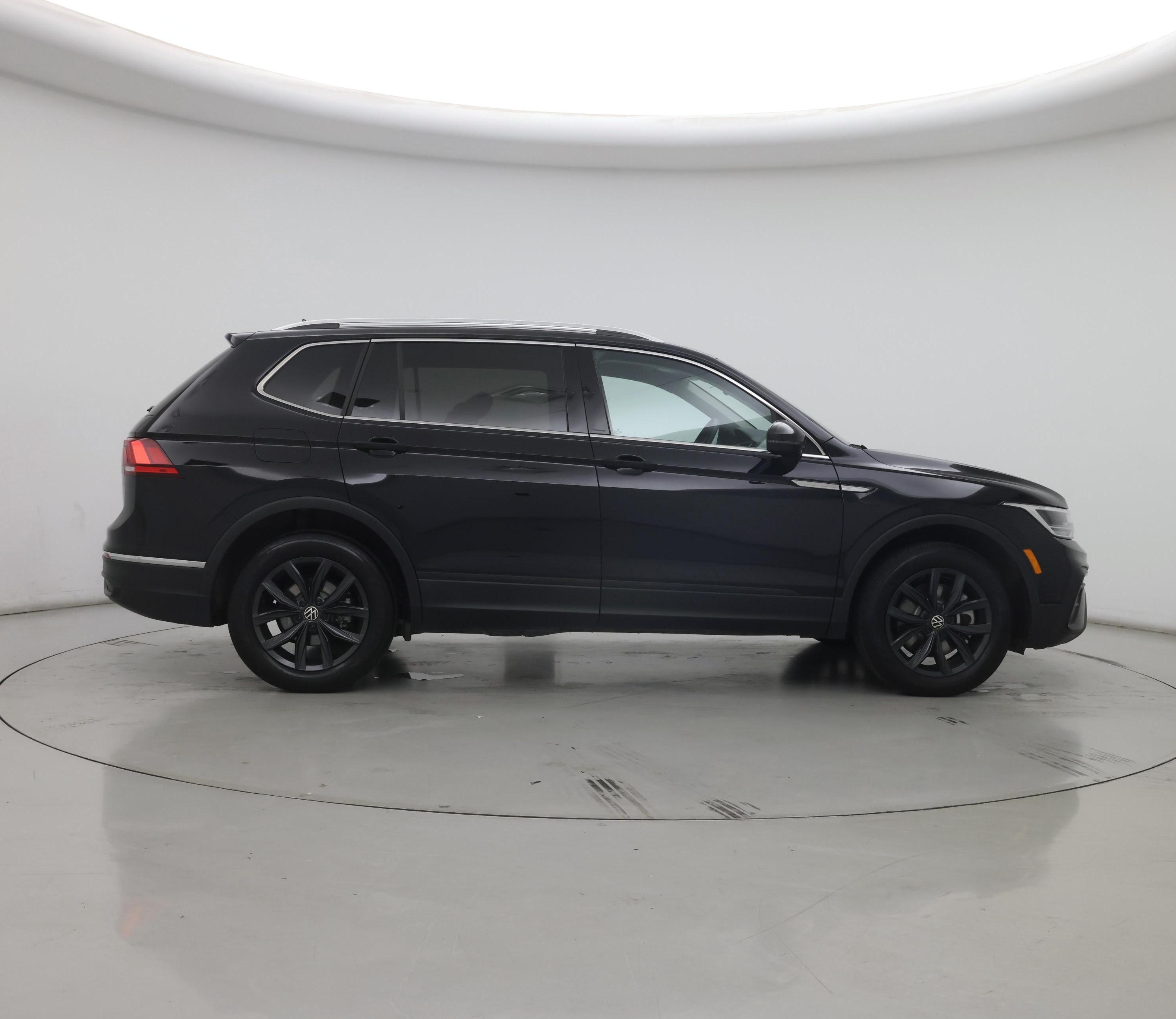 Thumbnail: 2024 Volkswagen Tiguan - 7
