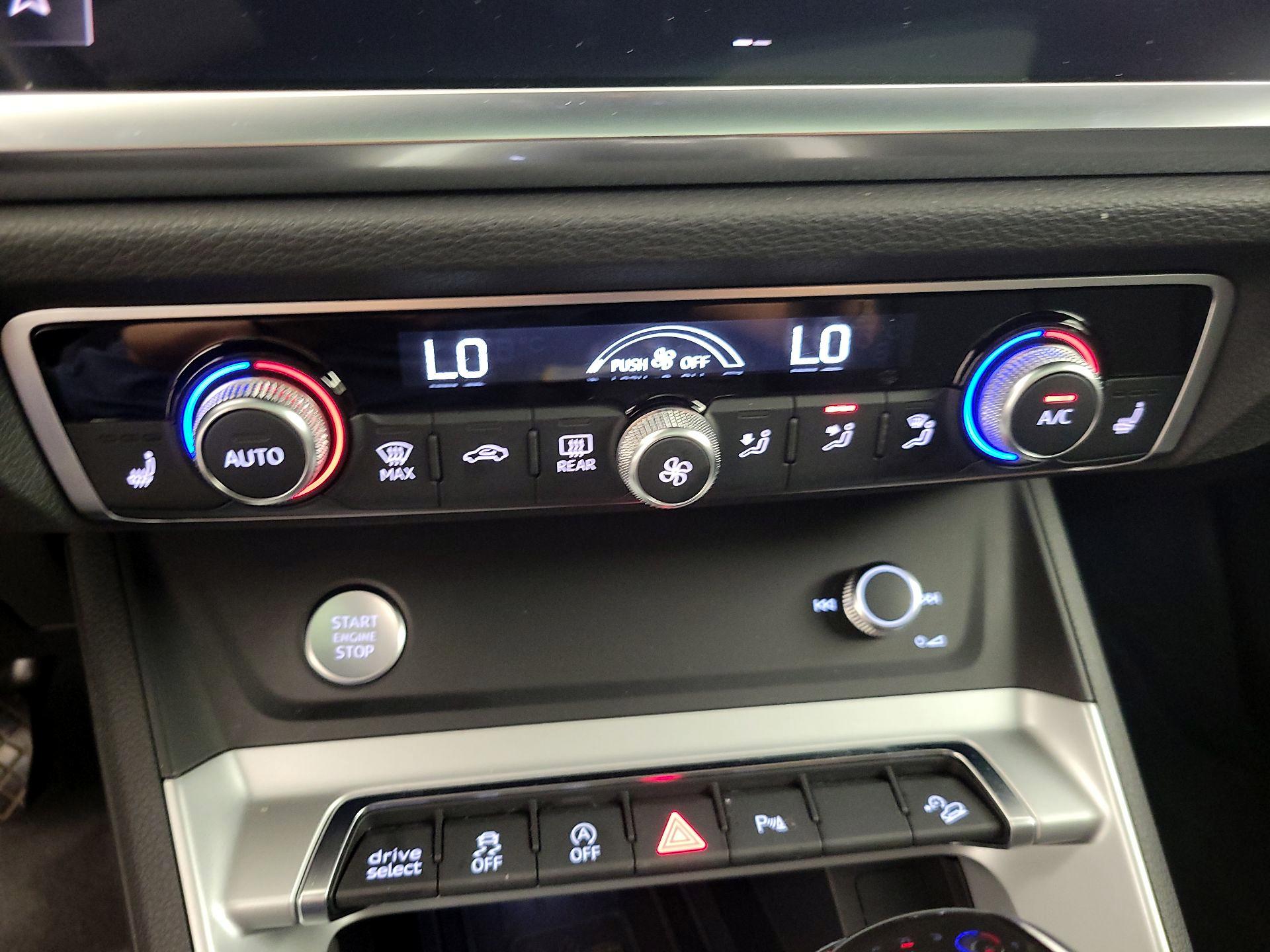 Thumbnail: 2019 Audi Q3 - 15