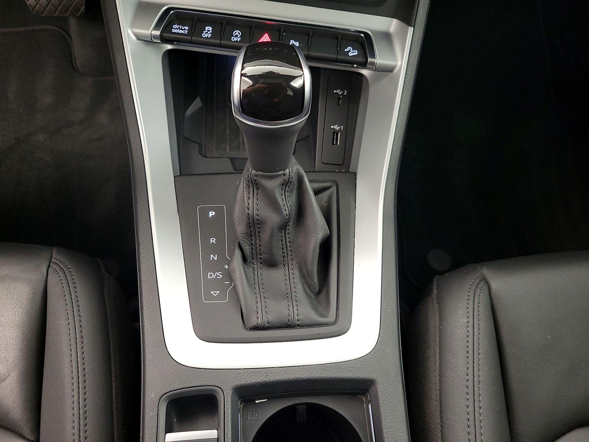 Thumbnail: 2019 Audi Q3 - 16