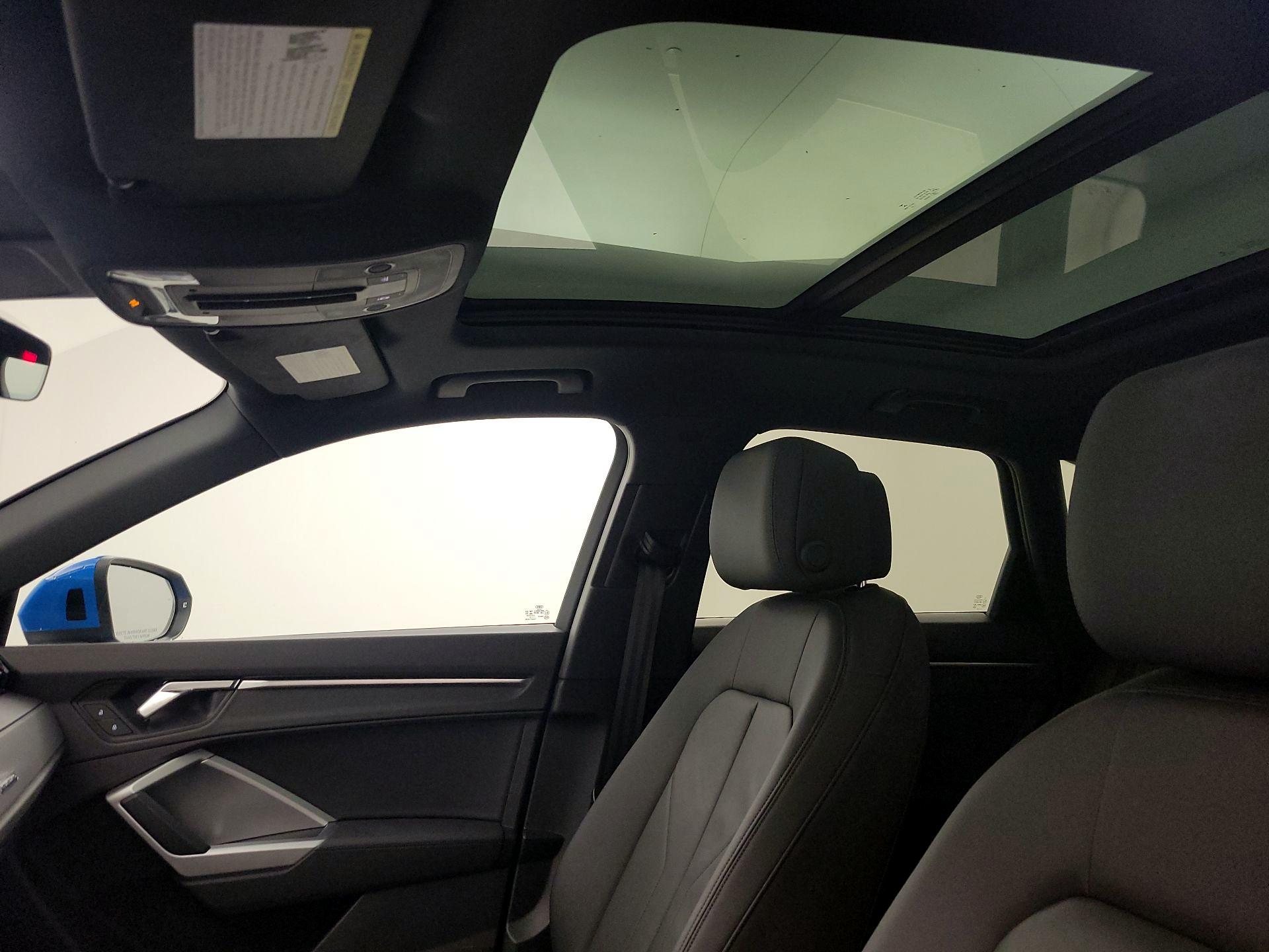 Thumbnail: 2019 Audi Q3 - 18