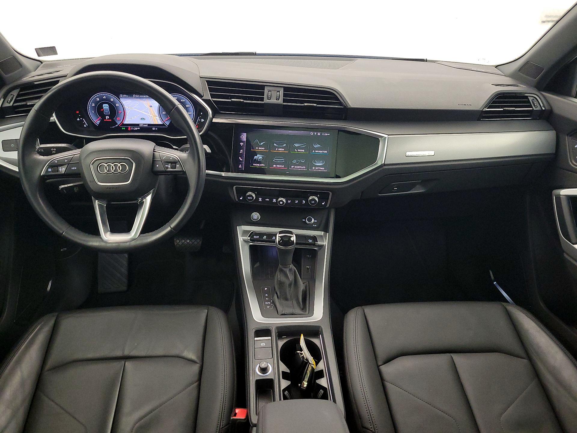 Thumbnail: 2019 Audi Q3 - 8