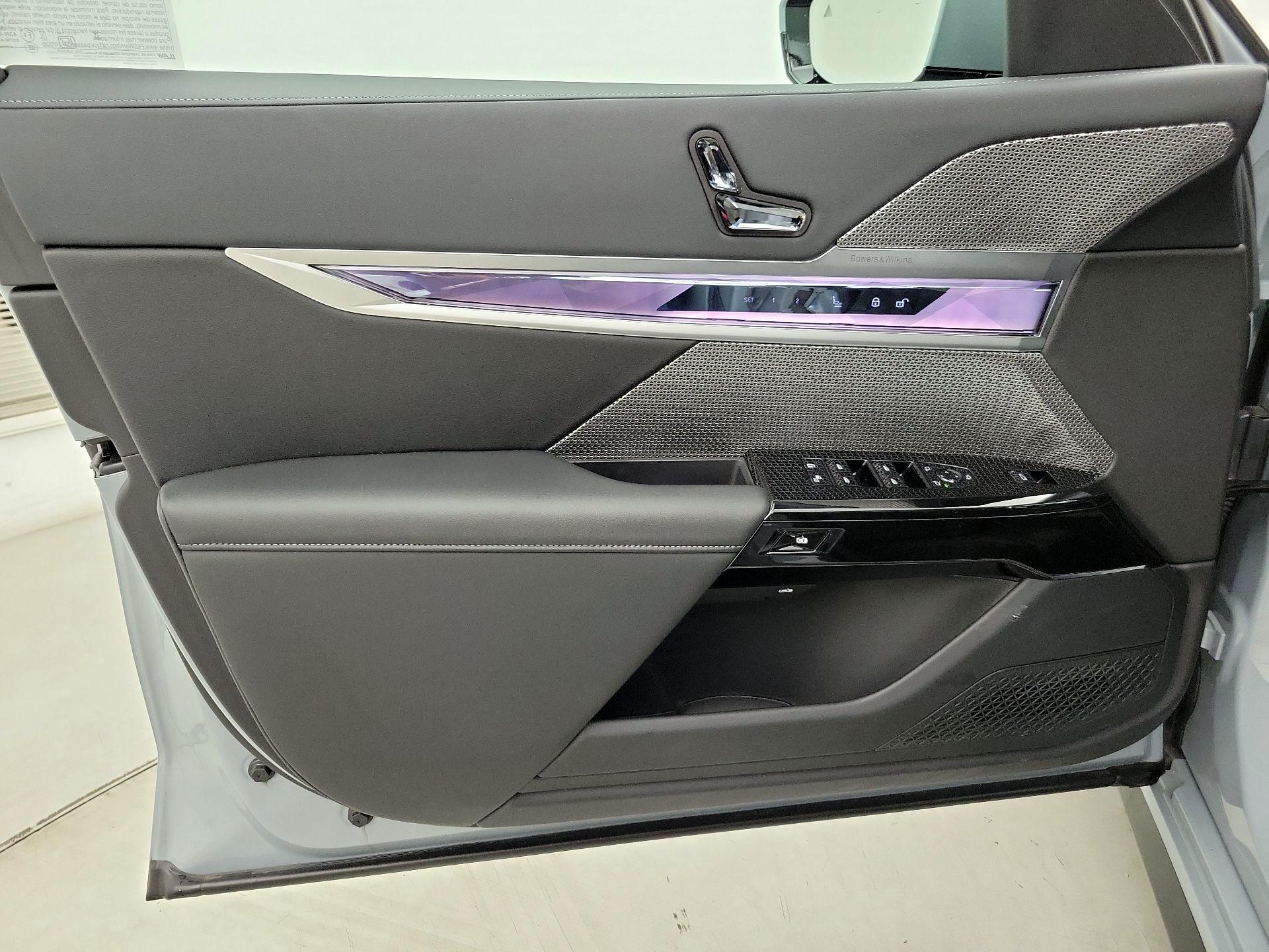 Thumbnail: 2025 BMW 7 Series - 12