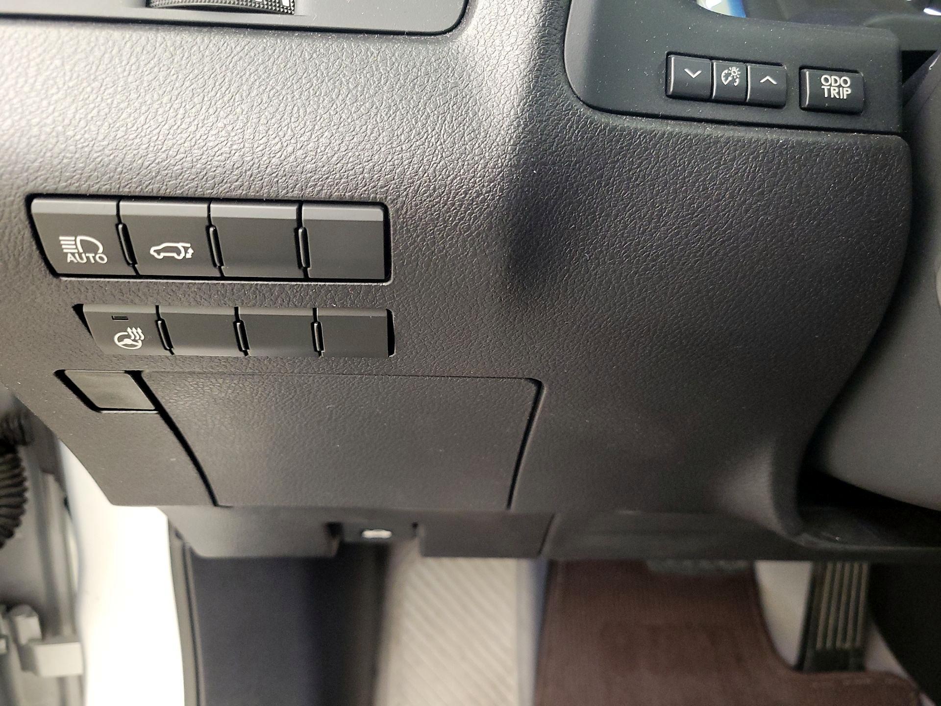 Thumbnail: 2019 Lexus RX - 13
