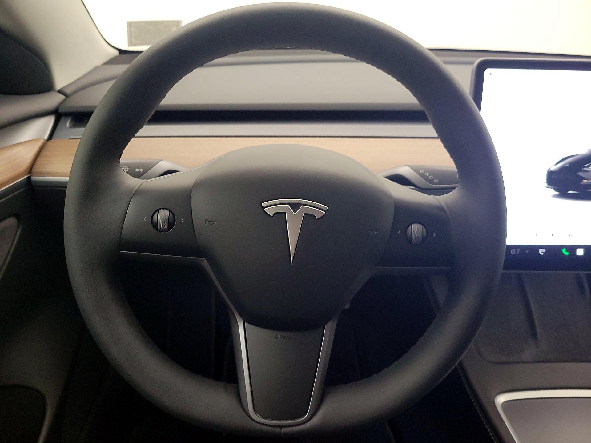 Thumbnail: 2023 Tesla Model 3 - 10