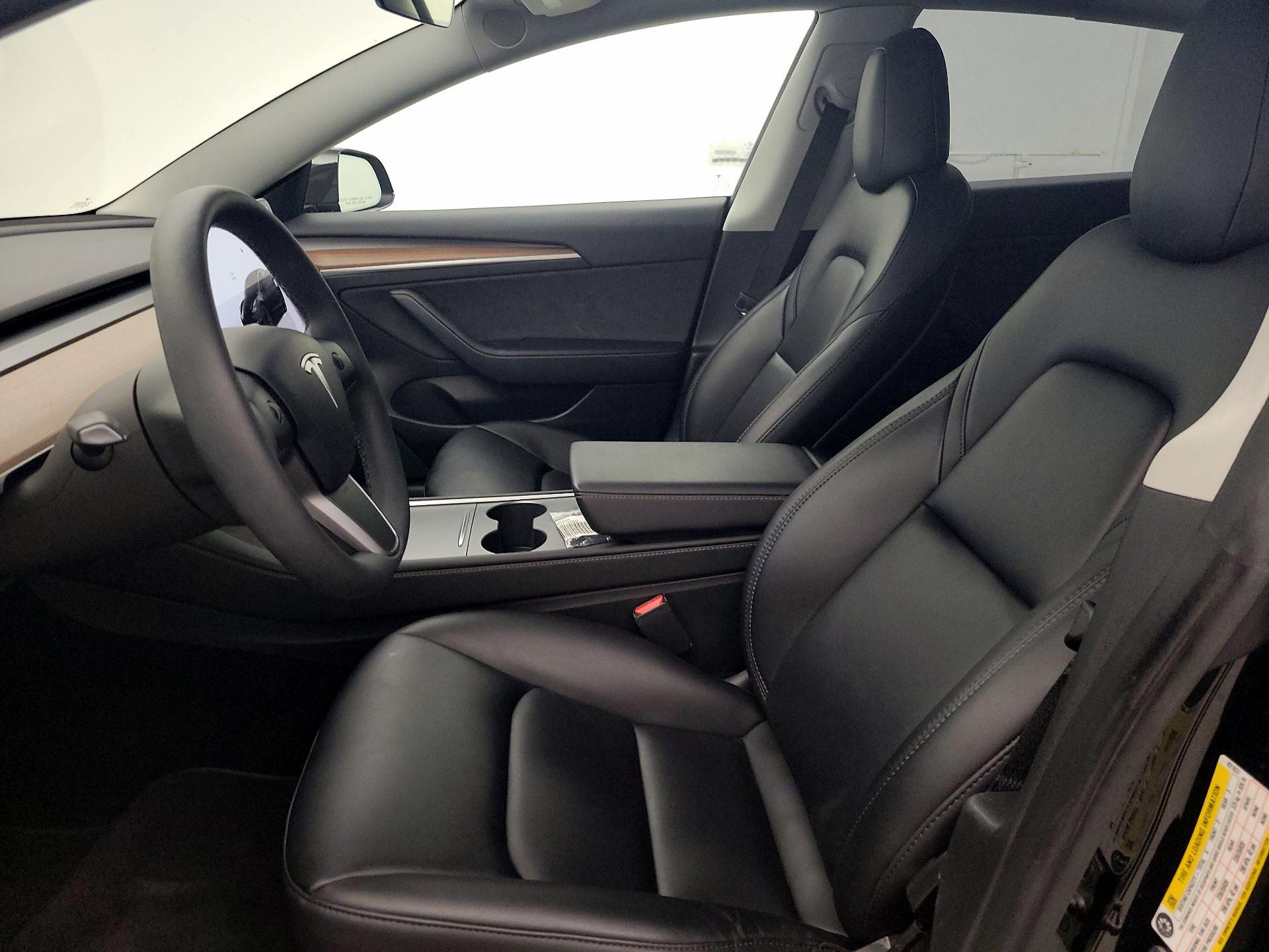 Thumbnail: 2023 Tesla Model 3 - 11