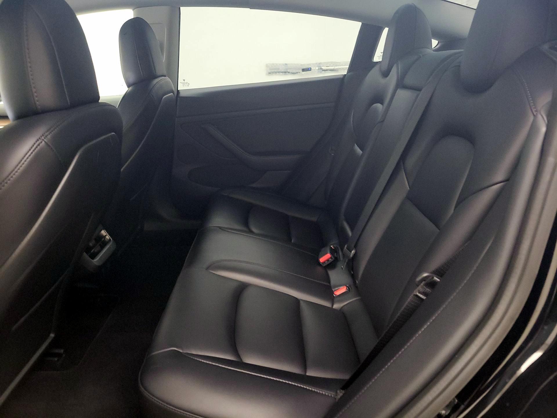Thumbnail: 2023 Tesla Model 3 - 18