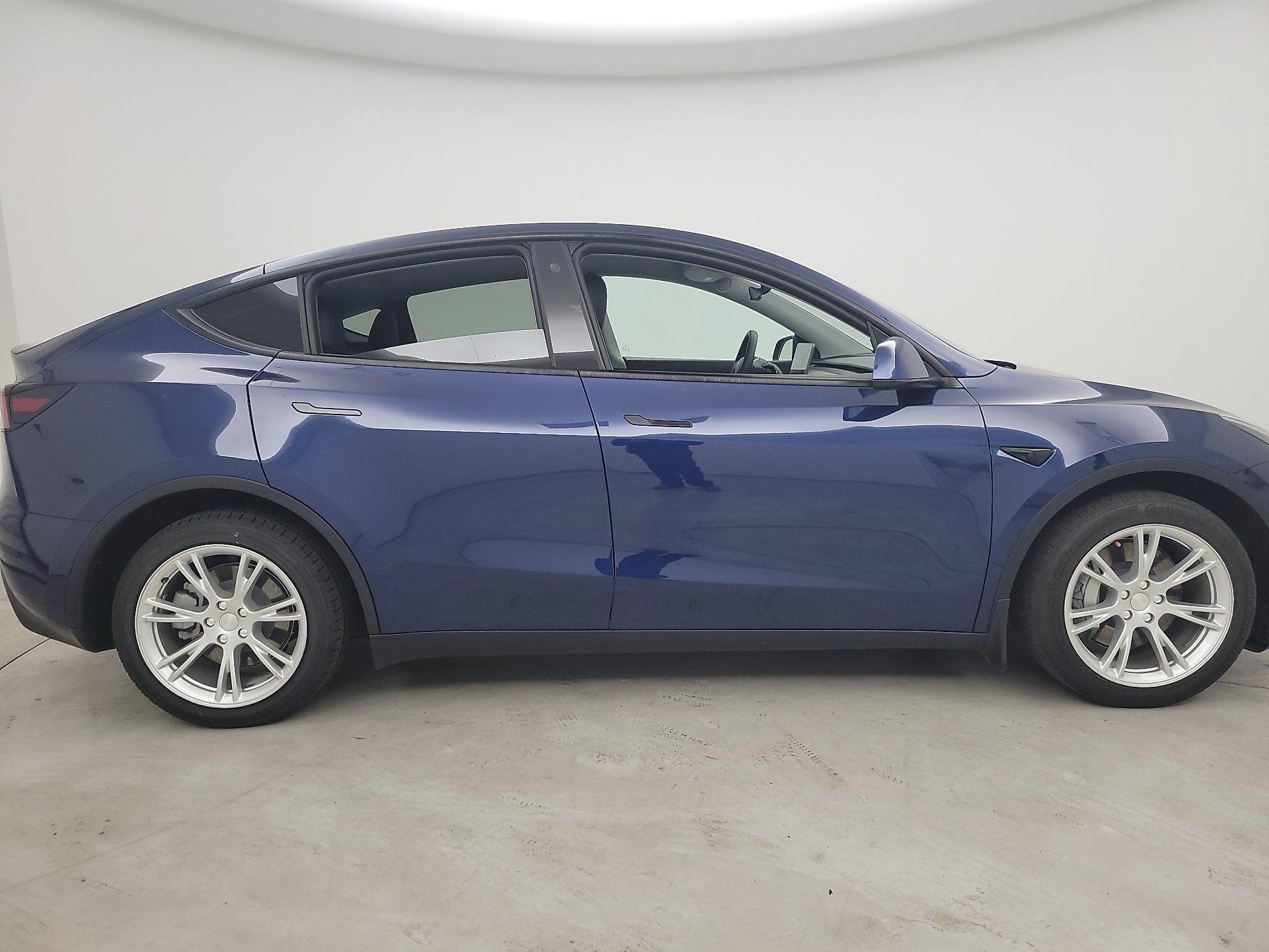 Thumbnail: 2021 Tesla Model Y - 4