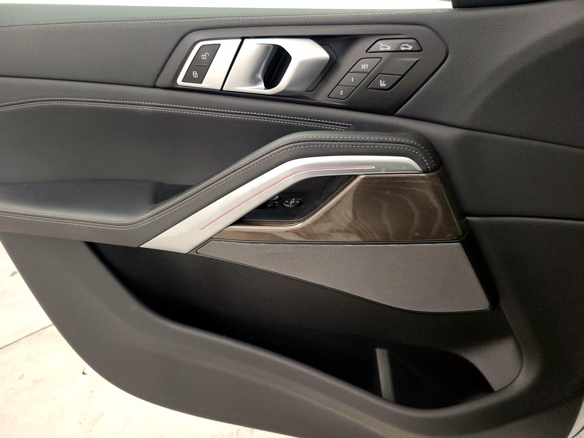 Thumbnail: 2023 BMW X6 - 12