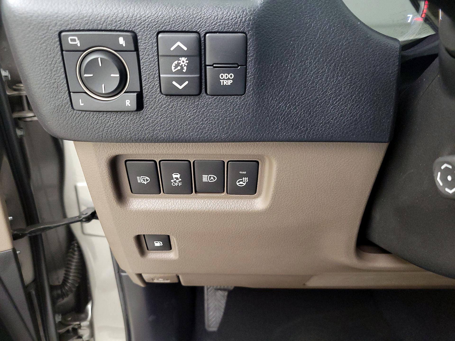 Thumbnail: 2022 Lexus GX - 13