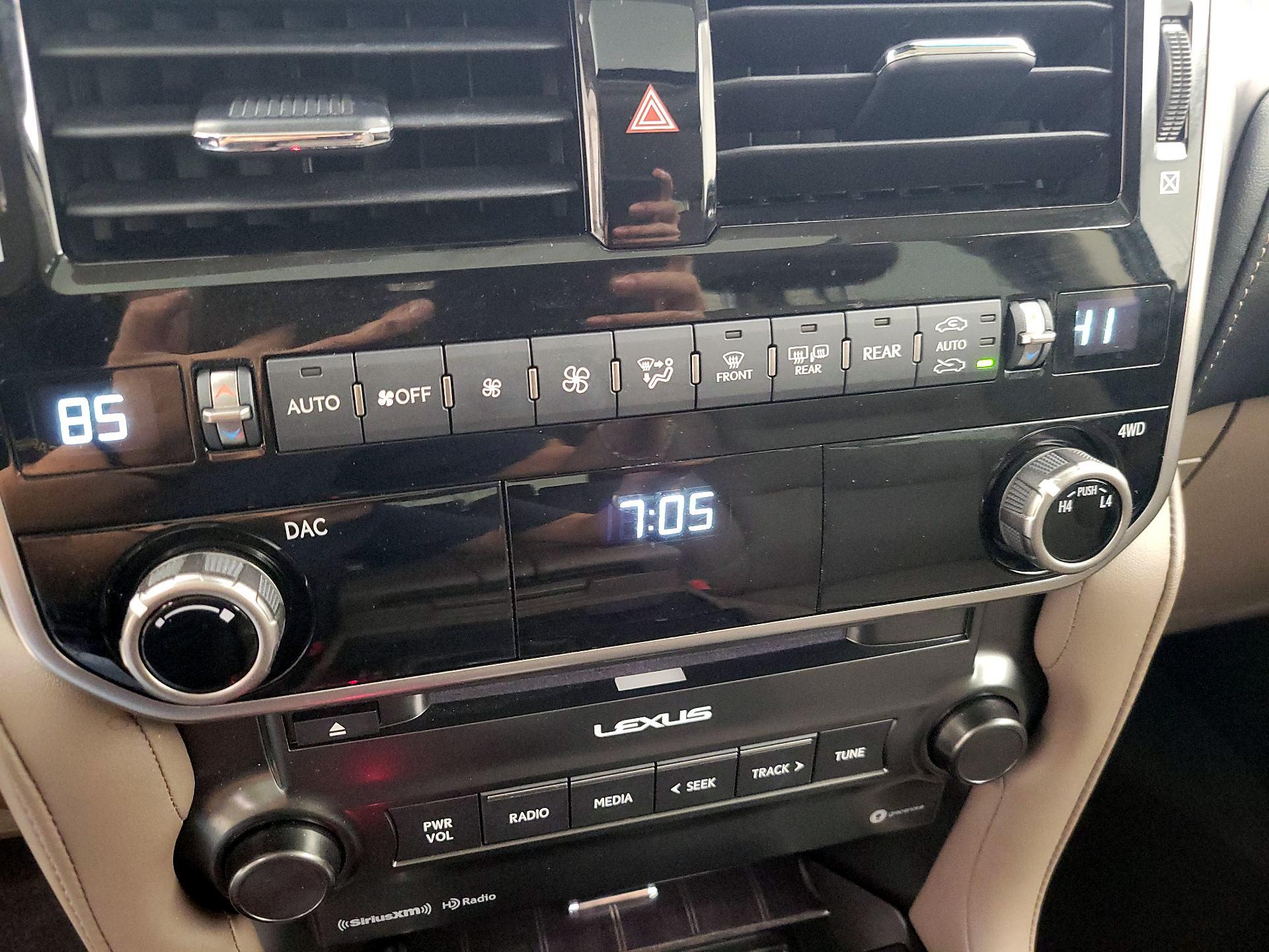 Thumbnail: 2022 Lexus GX - 17