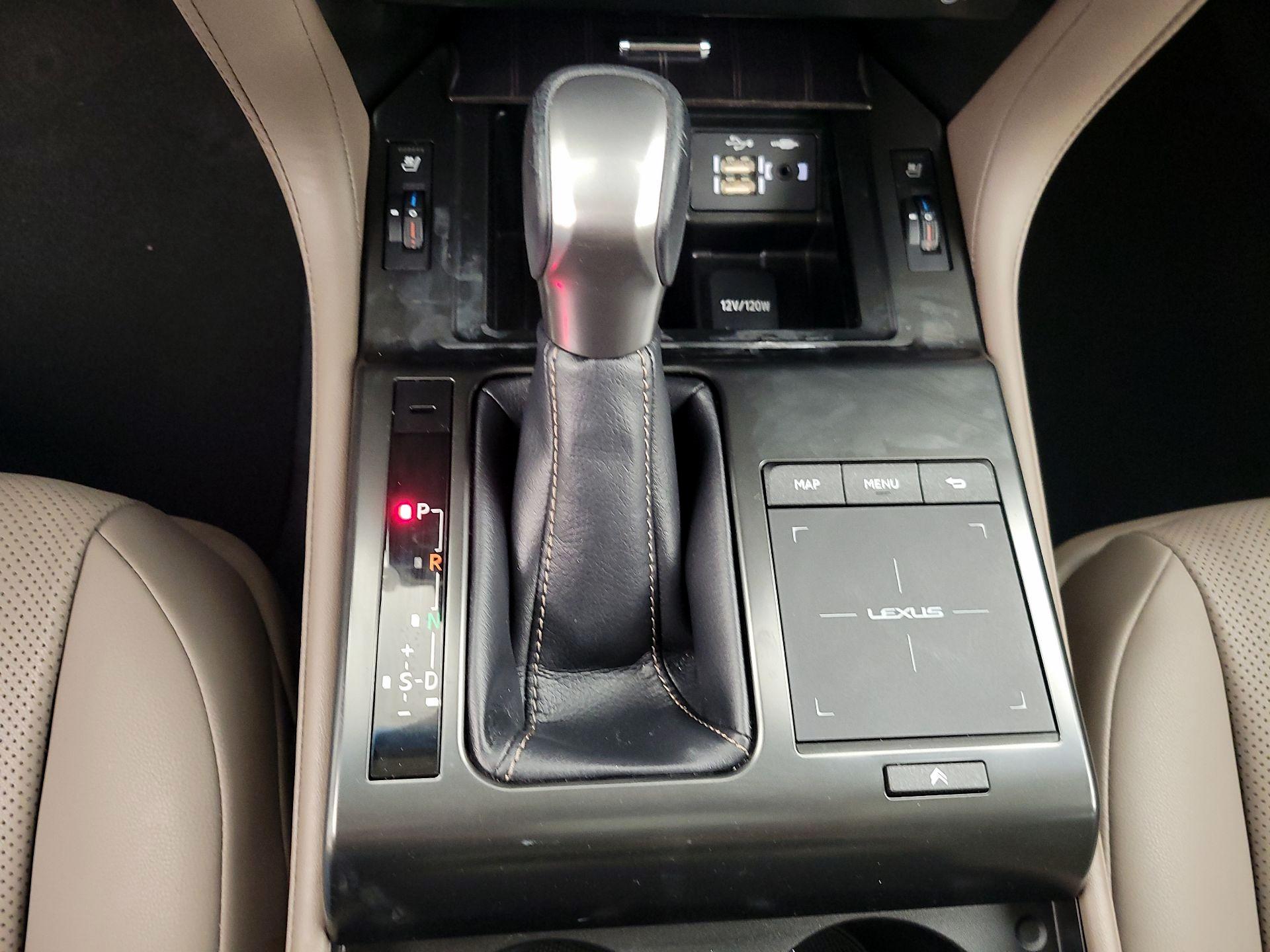 Thumbnail: 2022 Lexus GX - 18
