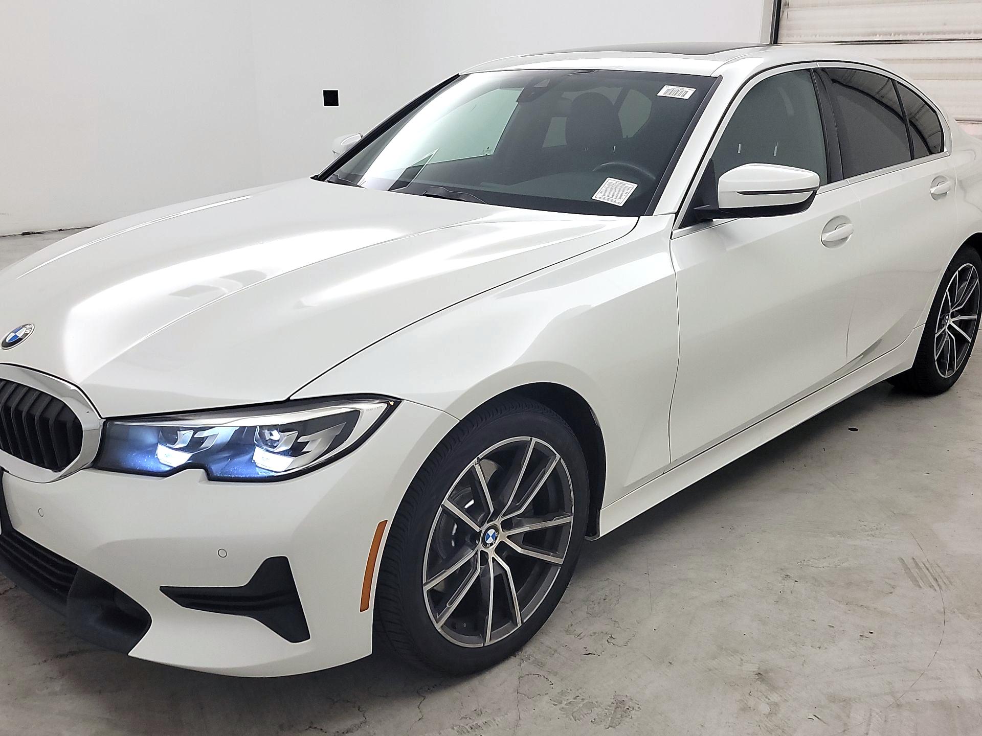 Thumbnail: 2020 BMW 3 Series - 3
