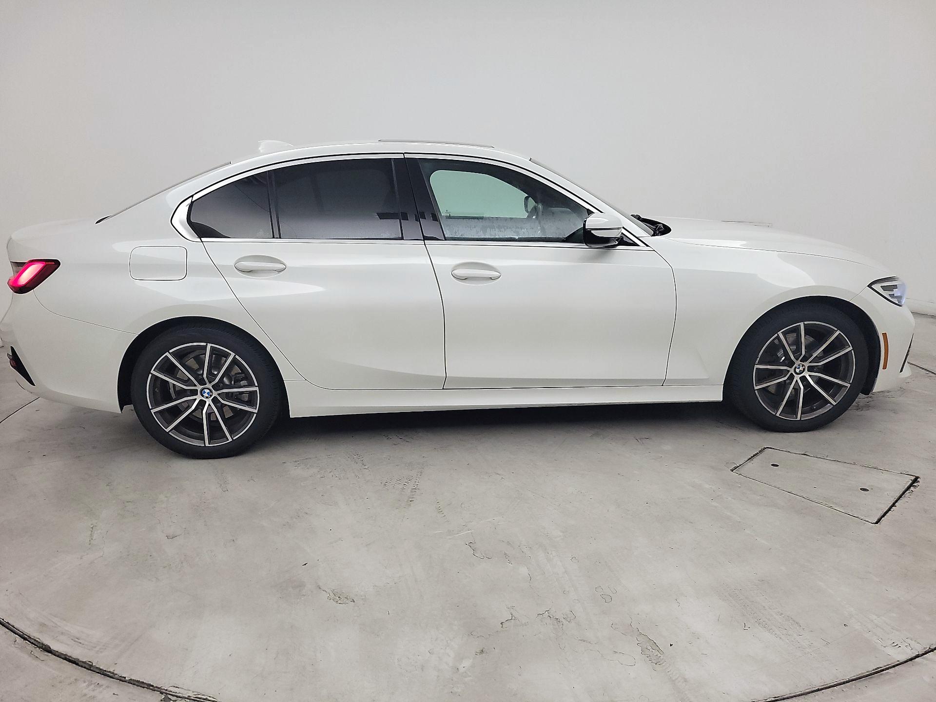 Thumbnail: 2020 BMW 3 Series - 4