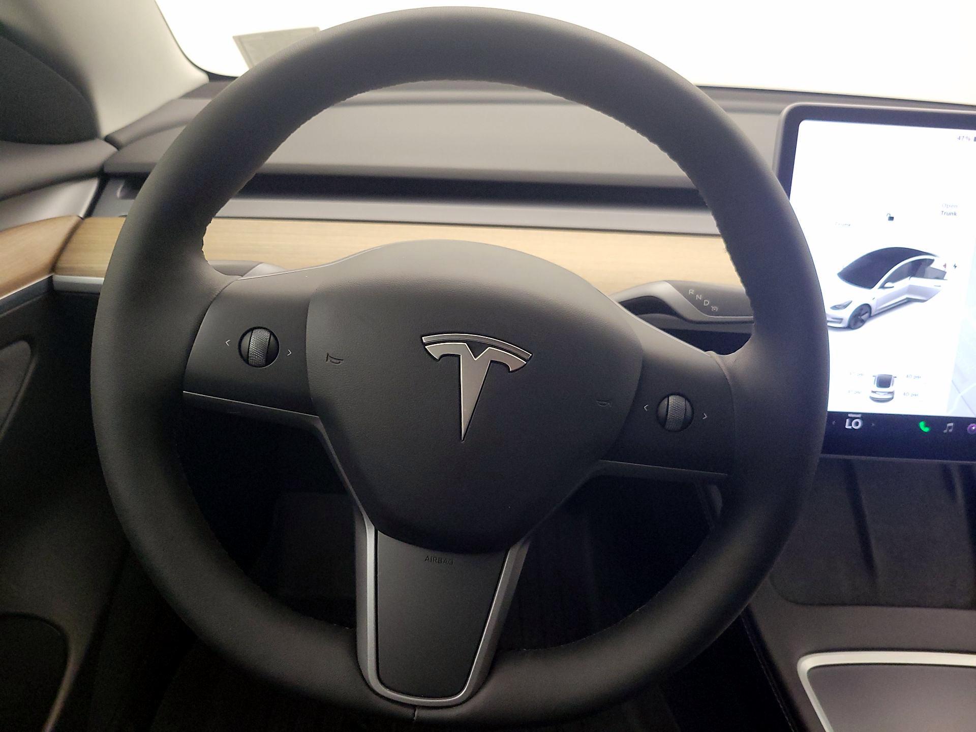 Thumbnail: 2021 Tesla Model 3 - 10