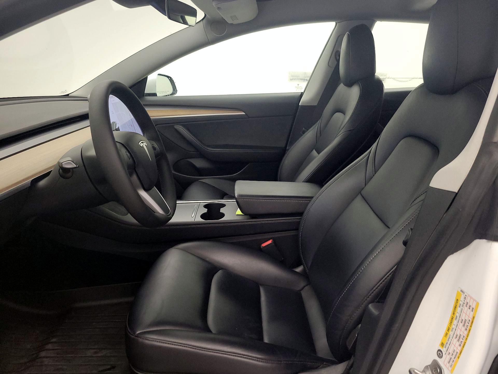 Thumbnail: 2021 Tesla Model 3 - 11