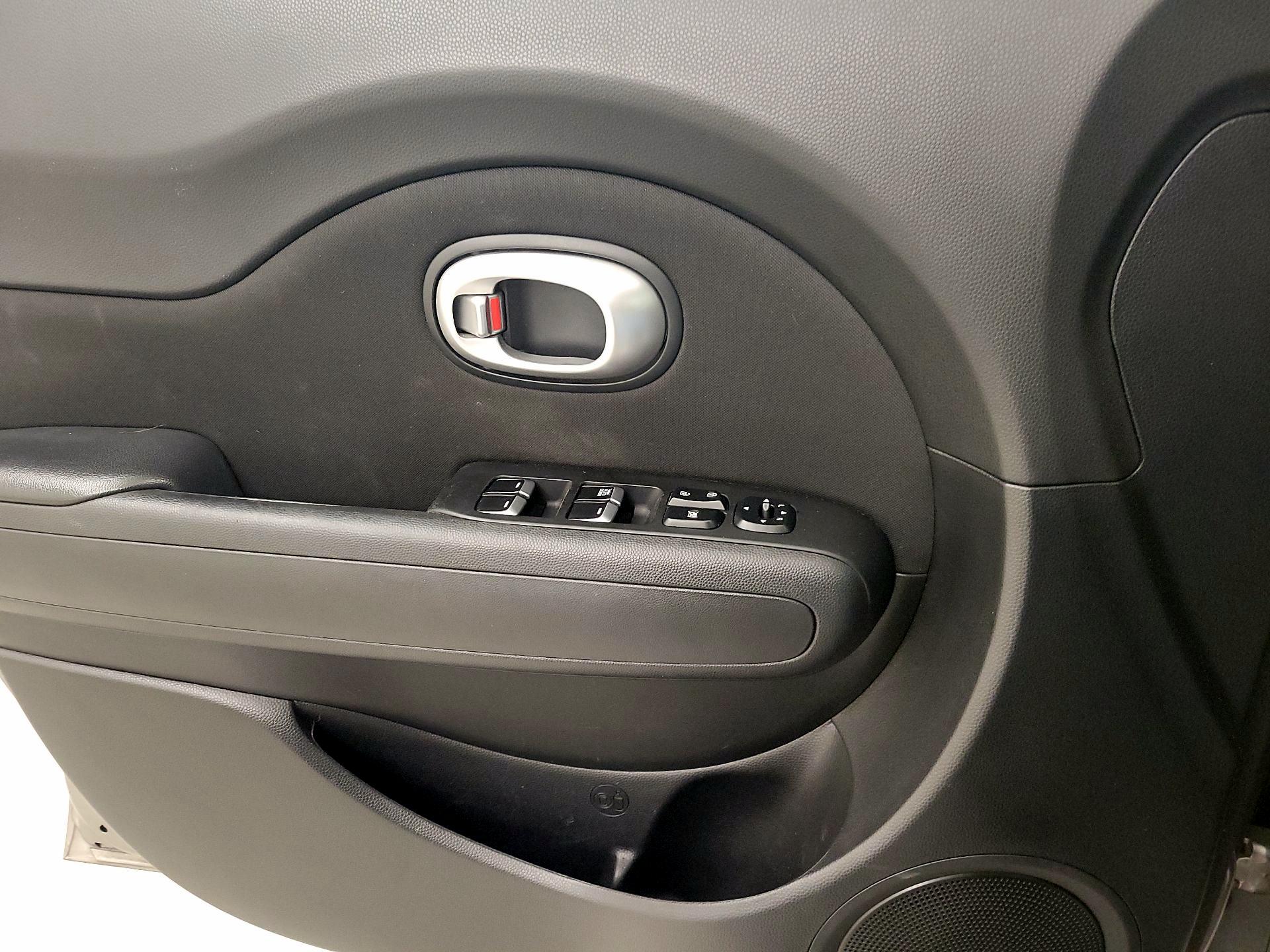 Thumbnail: 2017 Kia Soul - 12