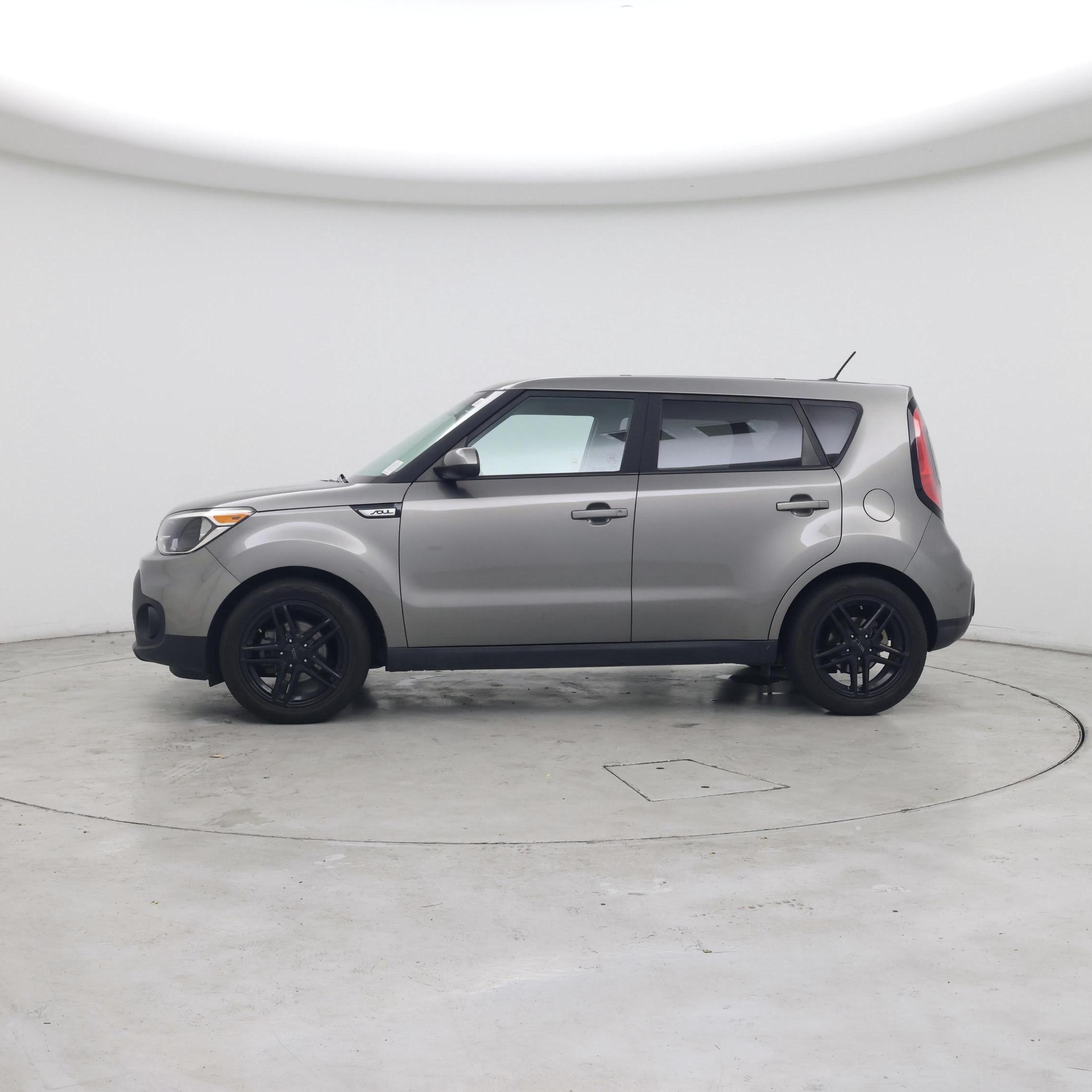 Thumbnail: 2017 Kia Soul - 3