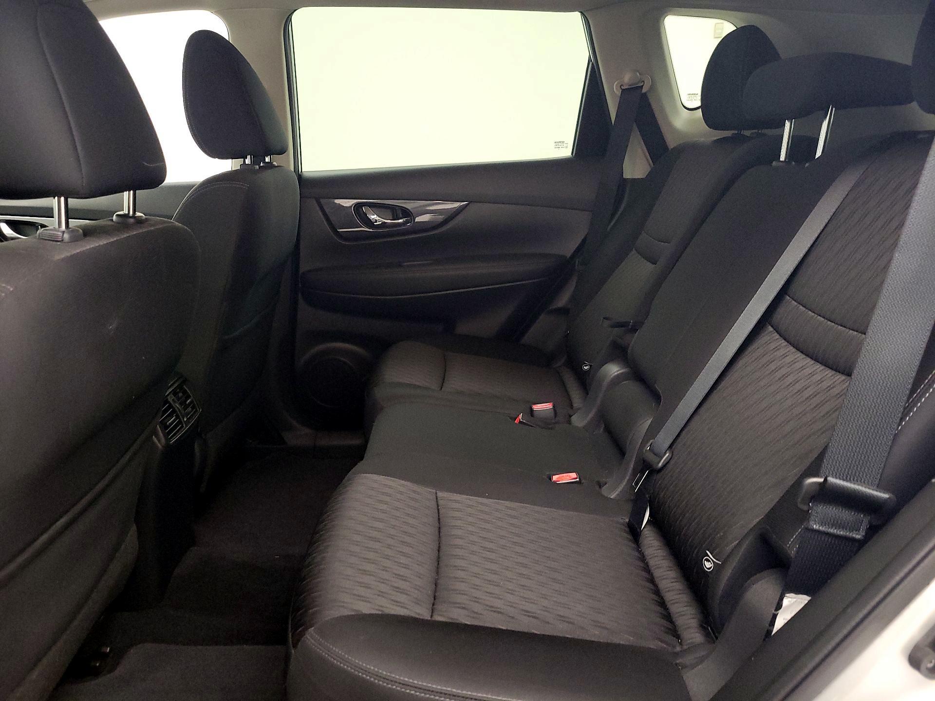 Thumbnail: 2019 Nissan Rogue - 19