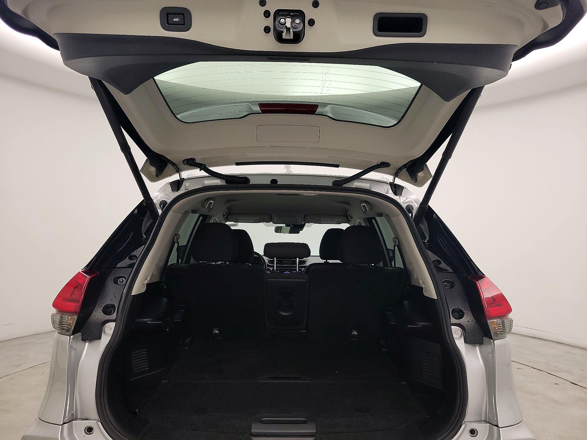 Thumbnail: 2019 Nissan Rogue - 20