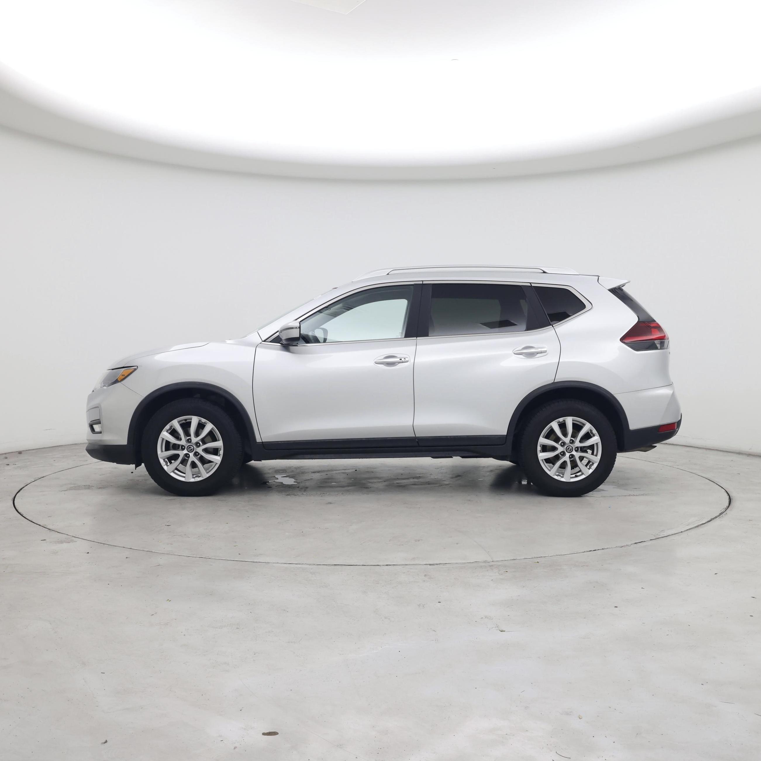 Thumbnail: 2019 Nissan Rogue - 3