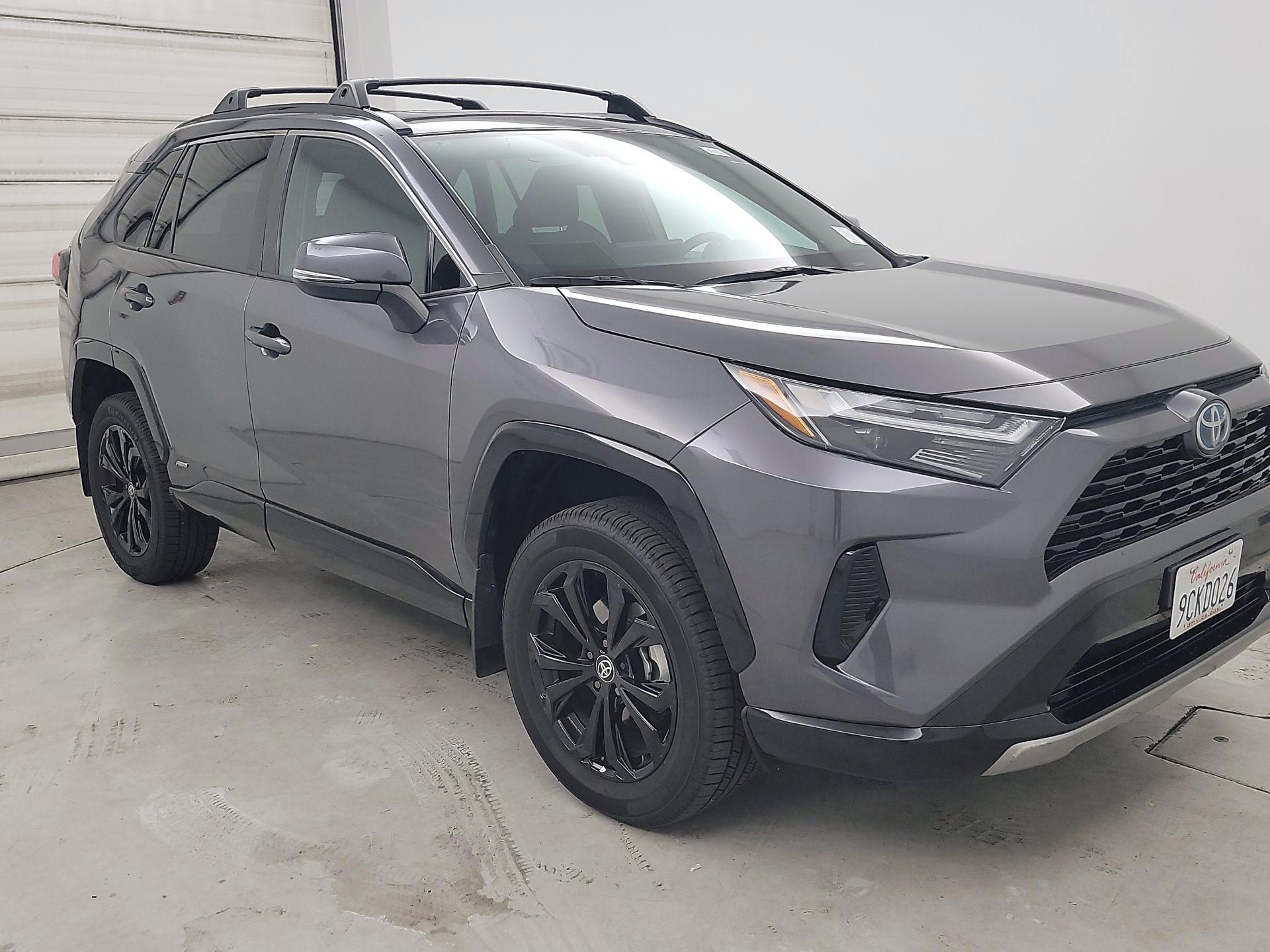 Thumbnail: 2022 Toyota RAV4 - 1
