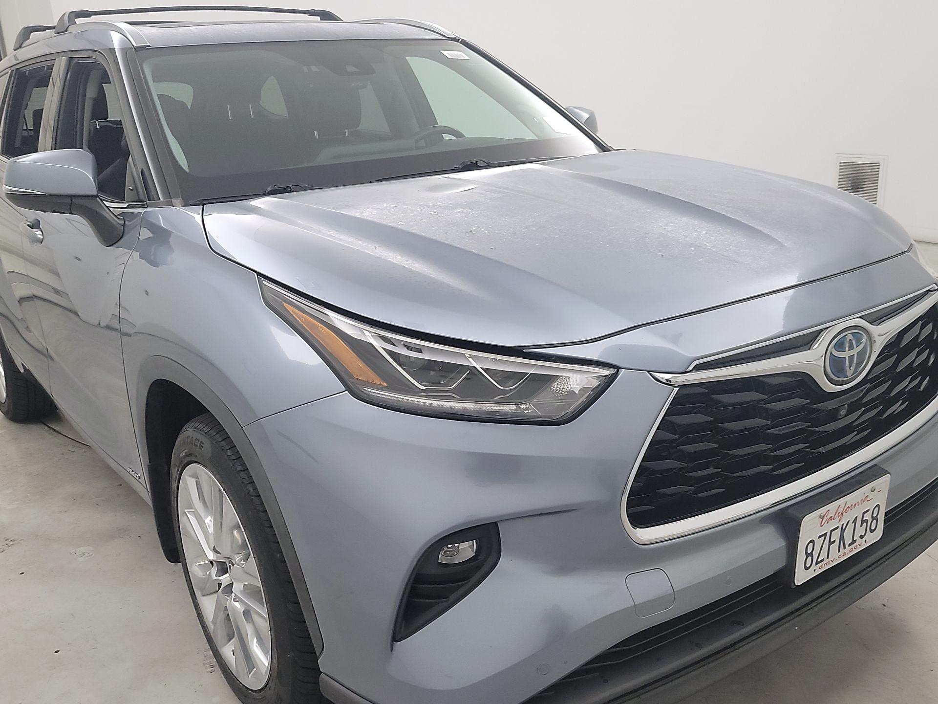 Thumbnail: 2022 Toyota Highlander - 1