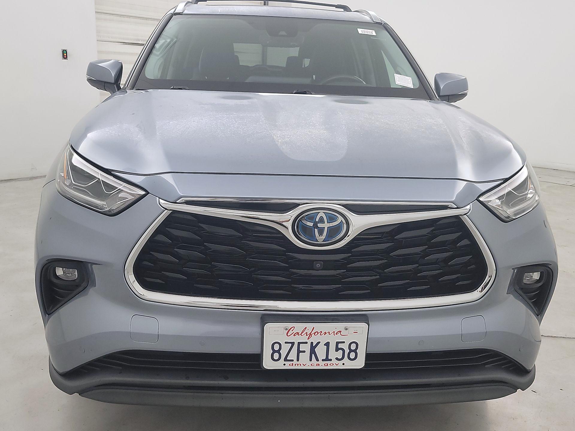 Thumbnail: 2022 Toyota Highlander - 2