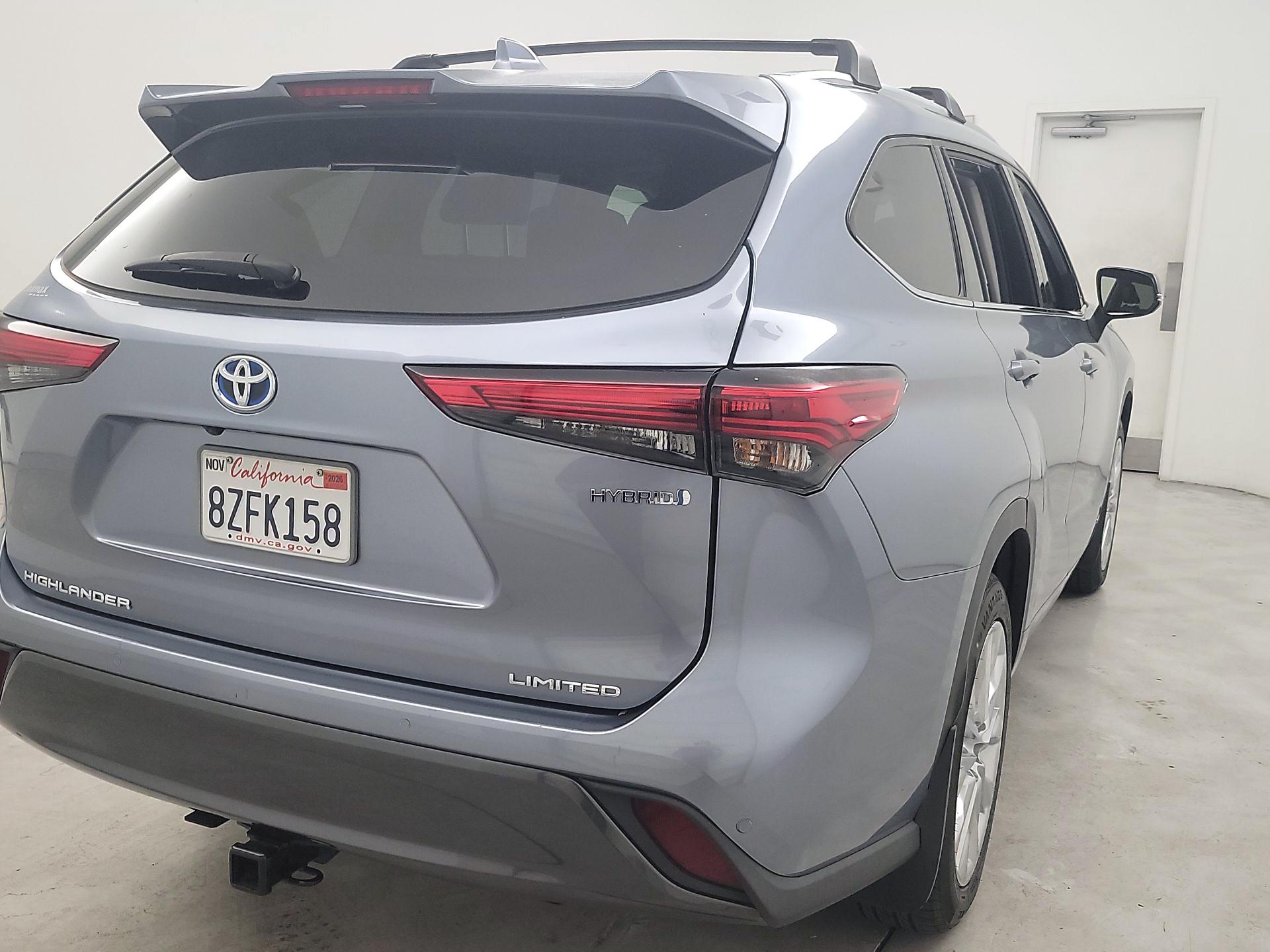 Thumbnail: 2022 Toyota Highlander - 5