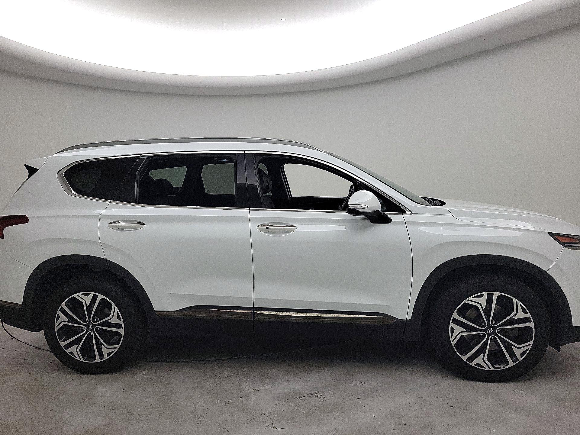 Thumbnail: 2020 Hyundai Santa Fe - 4