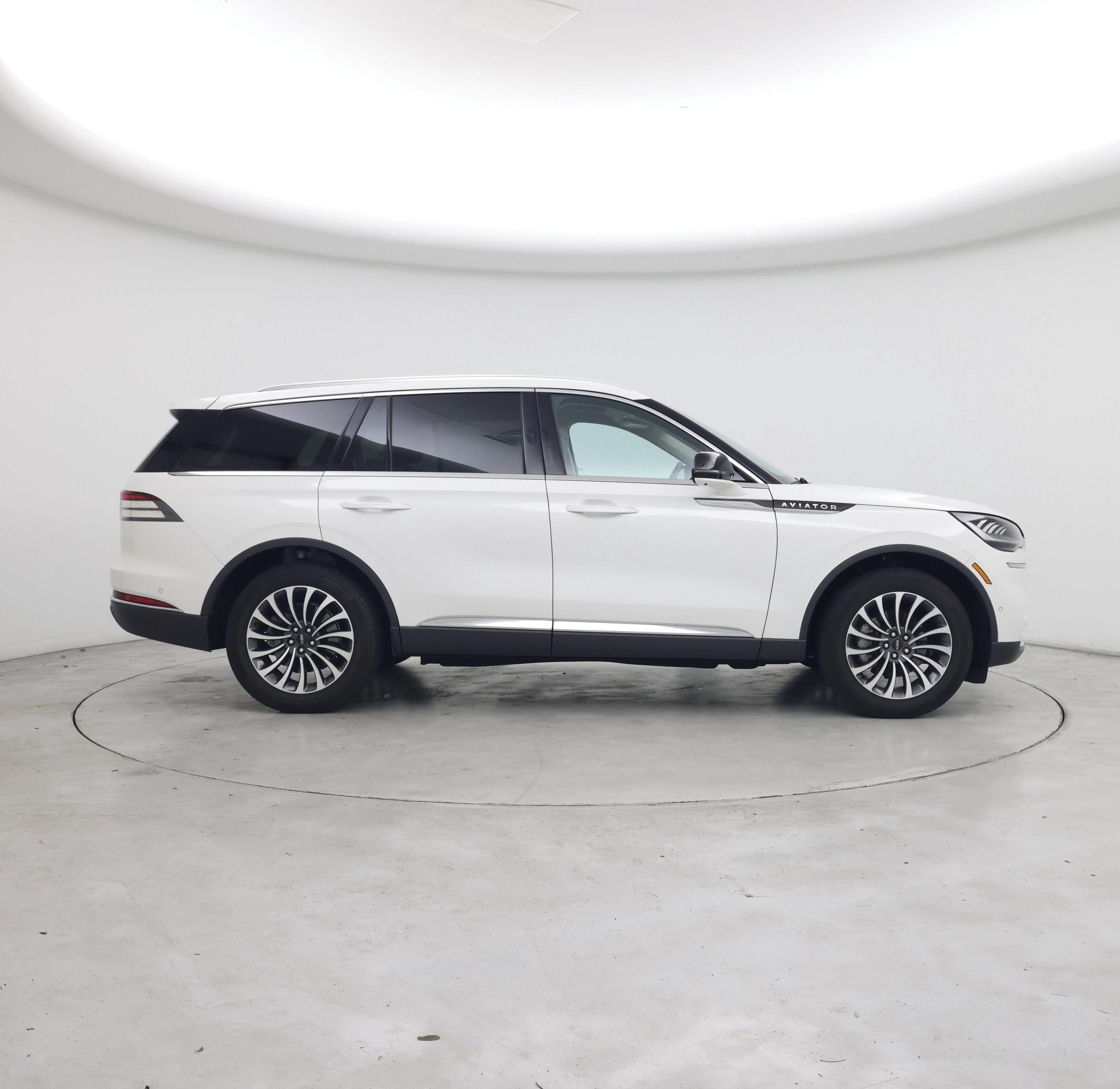 Thumbnail: 2023 Lincoln Aviator - 7