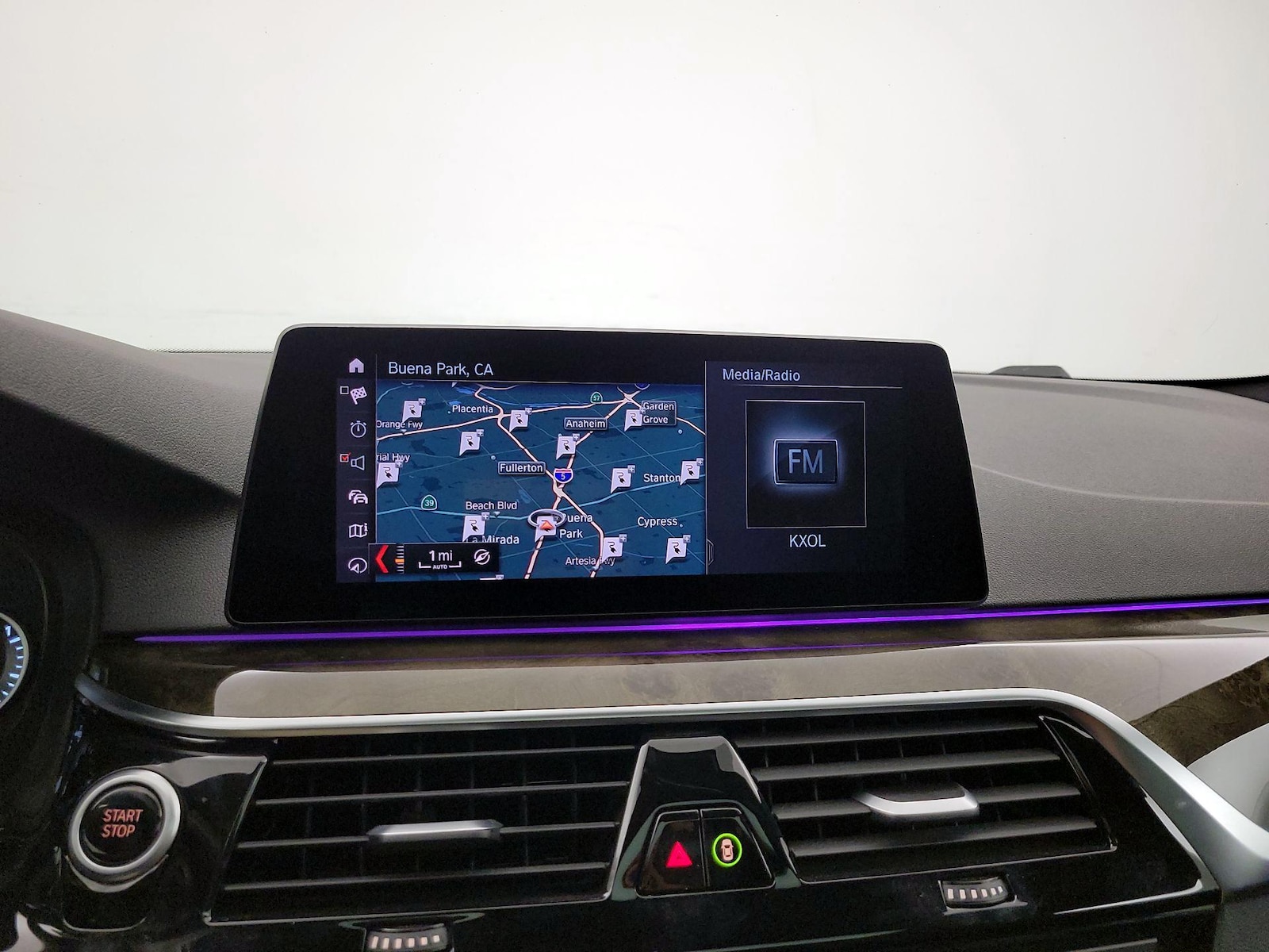 2019 BMW 5 Series 530e - Photo 15