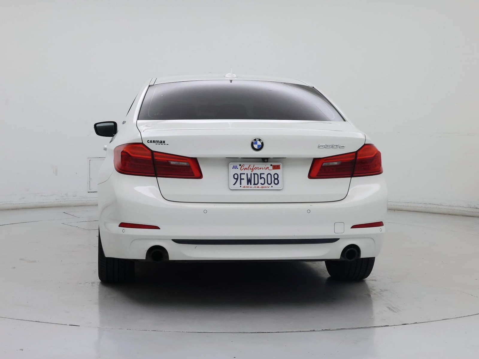 2019 BMW 5 Series 530e - Photo 7