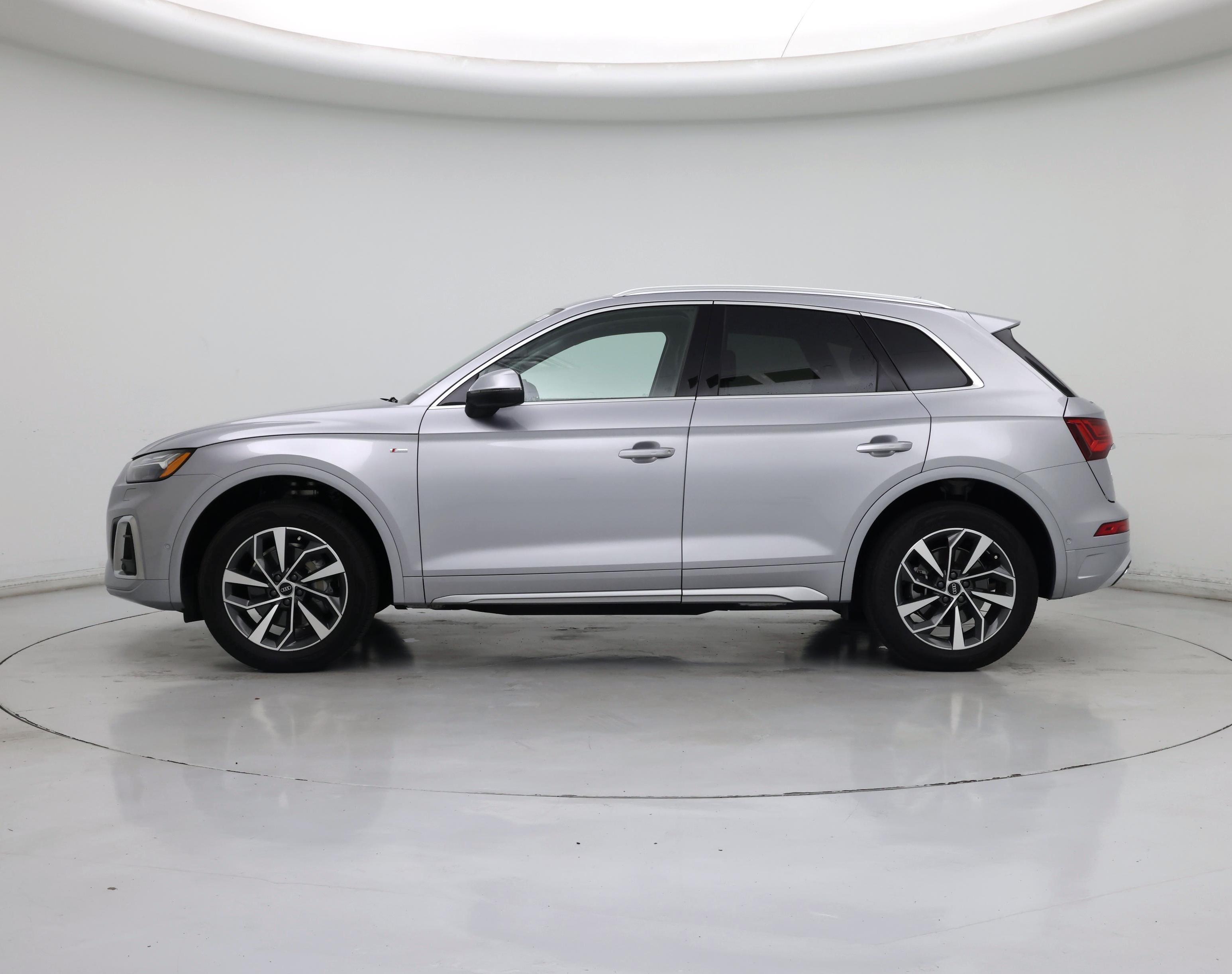 Thumbnail: 2022 Audi Q5 - 3