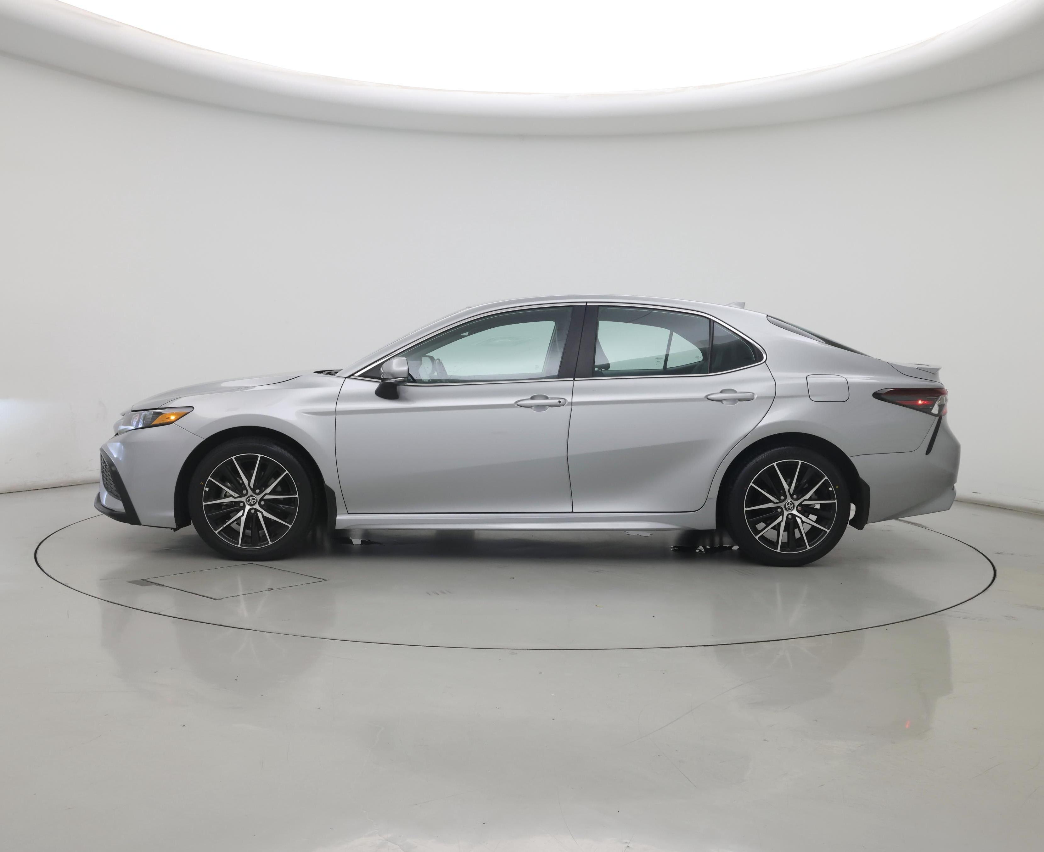 Thumbnail: 2024 Toyota Camry - 3