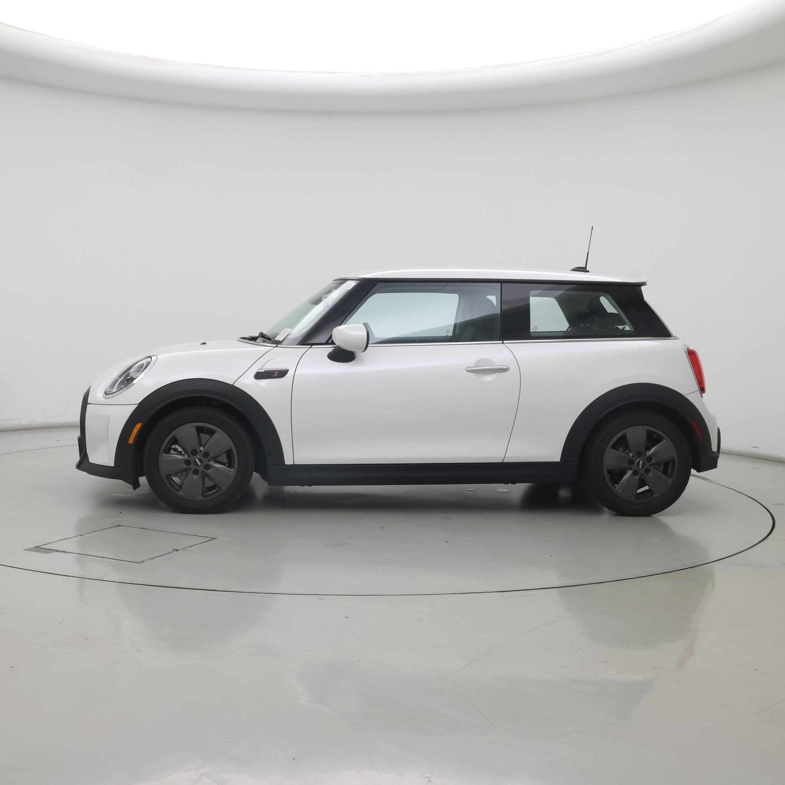 Thumbnail: 2024 MINI Cooper Hardtop - 3