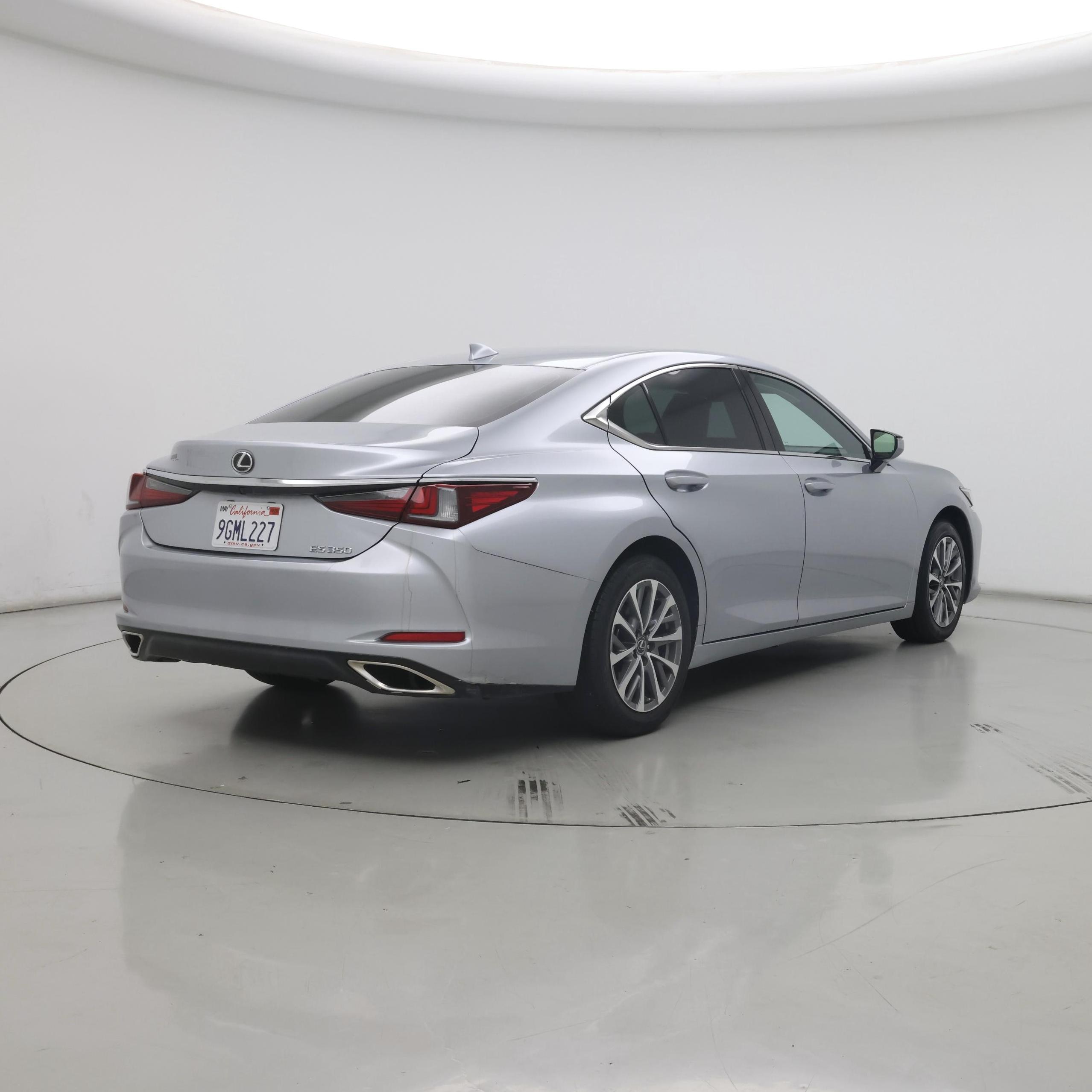 Thumbnail: 2023 Lexus ES - 8