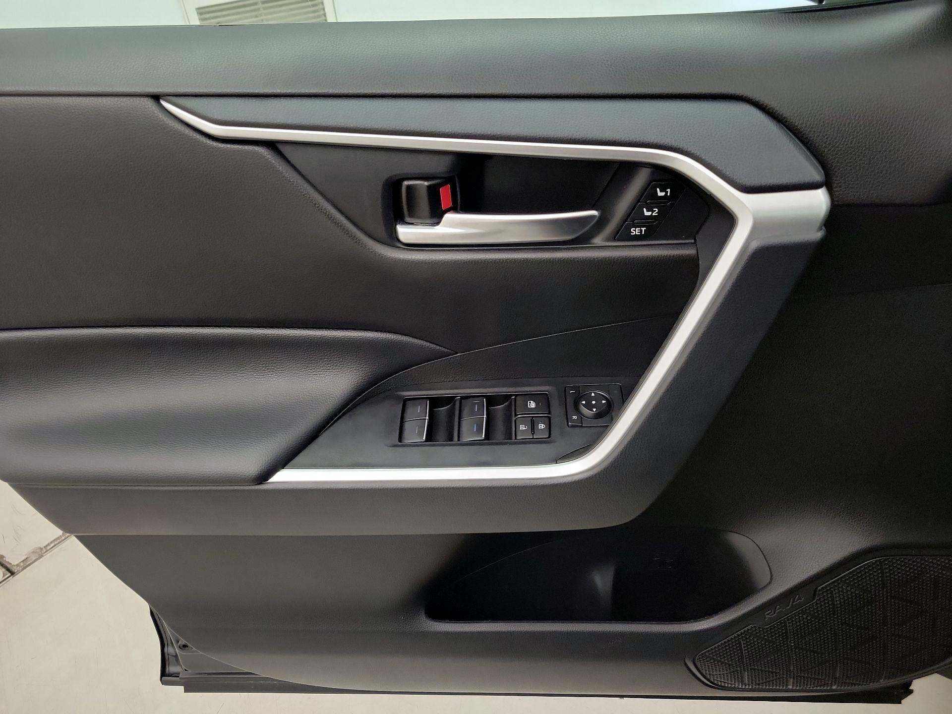 Thumbnail: 2024 Toyota RAV4 - 12