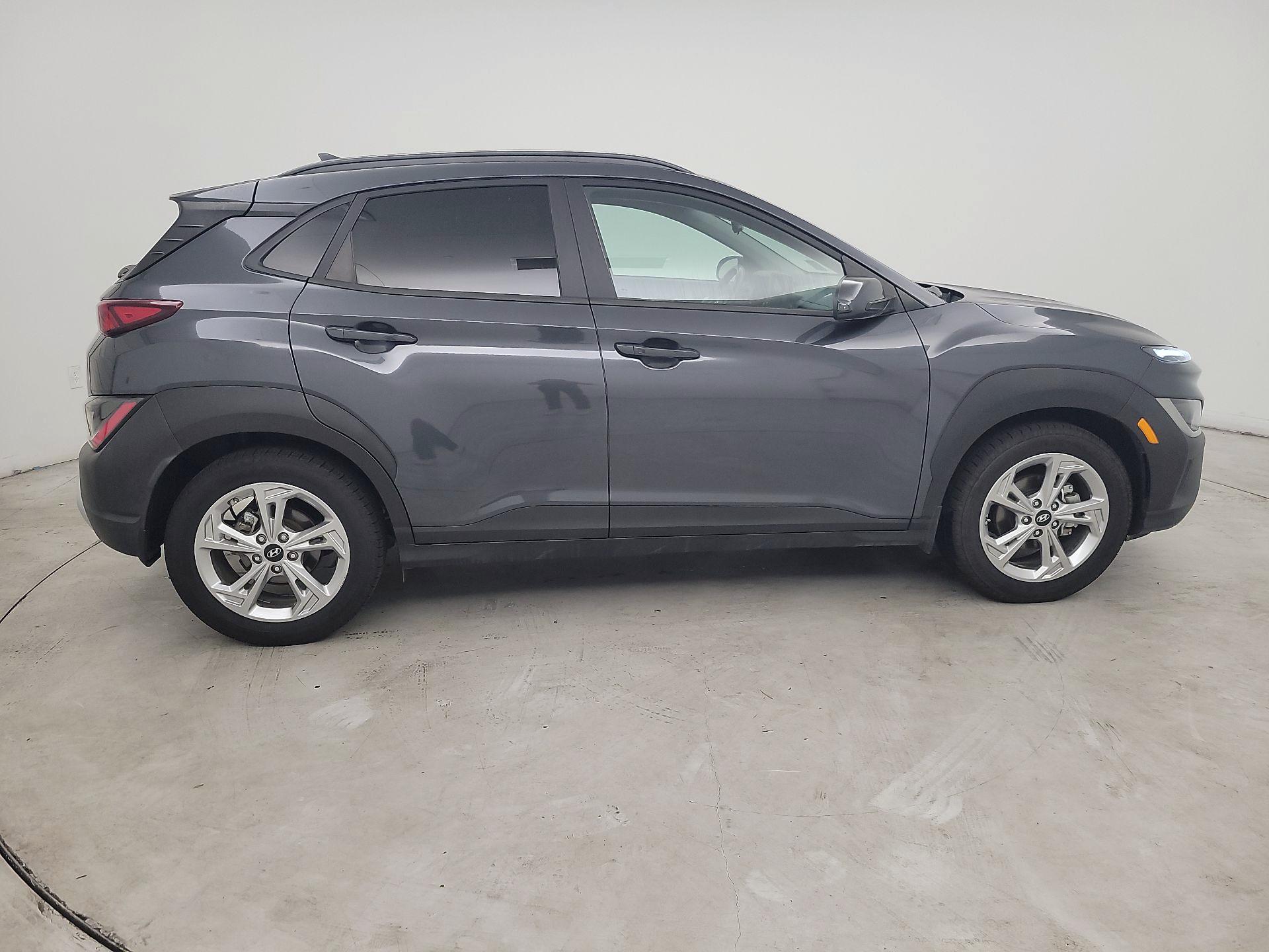 Thumbnail: 2022 Hyundai Kona - 4