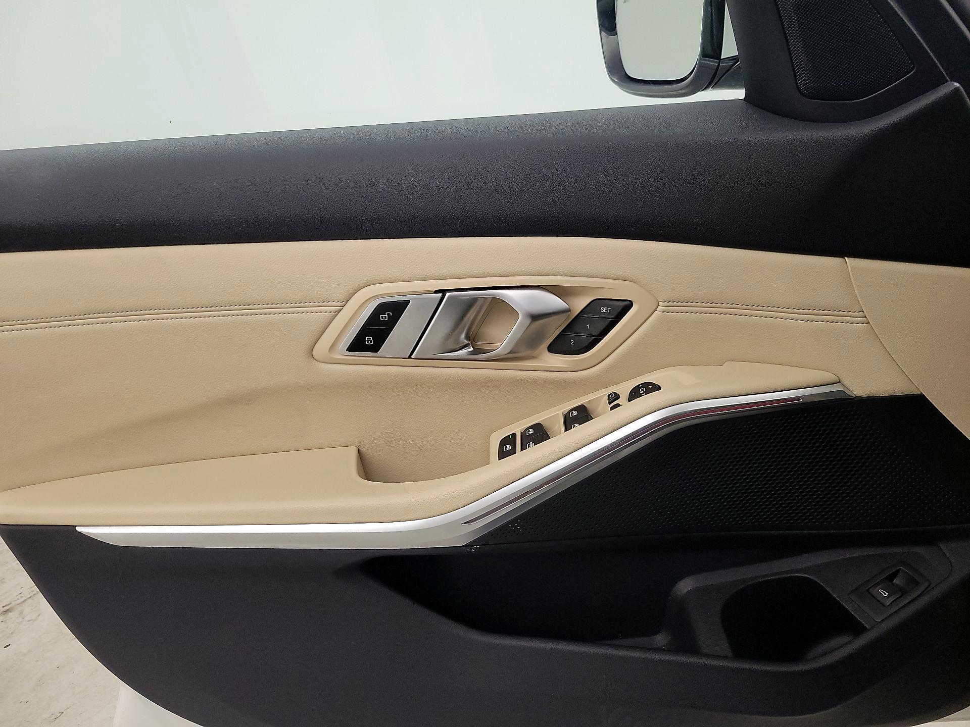 Thumbnail: 2019 BMW 3 Series - 10
