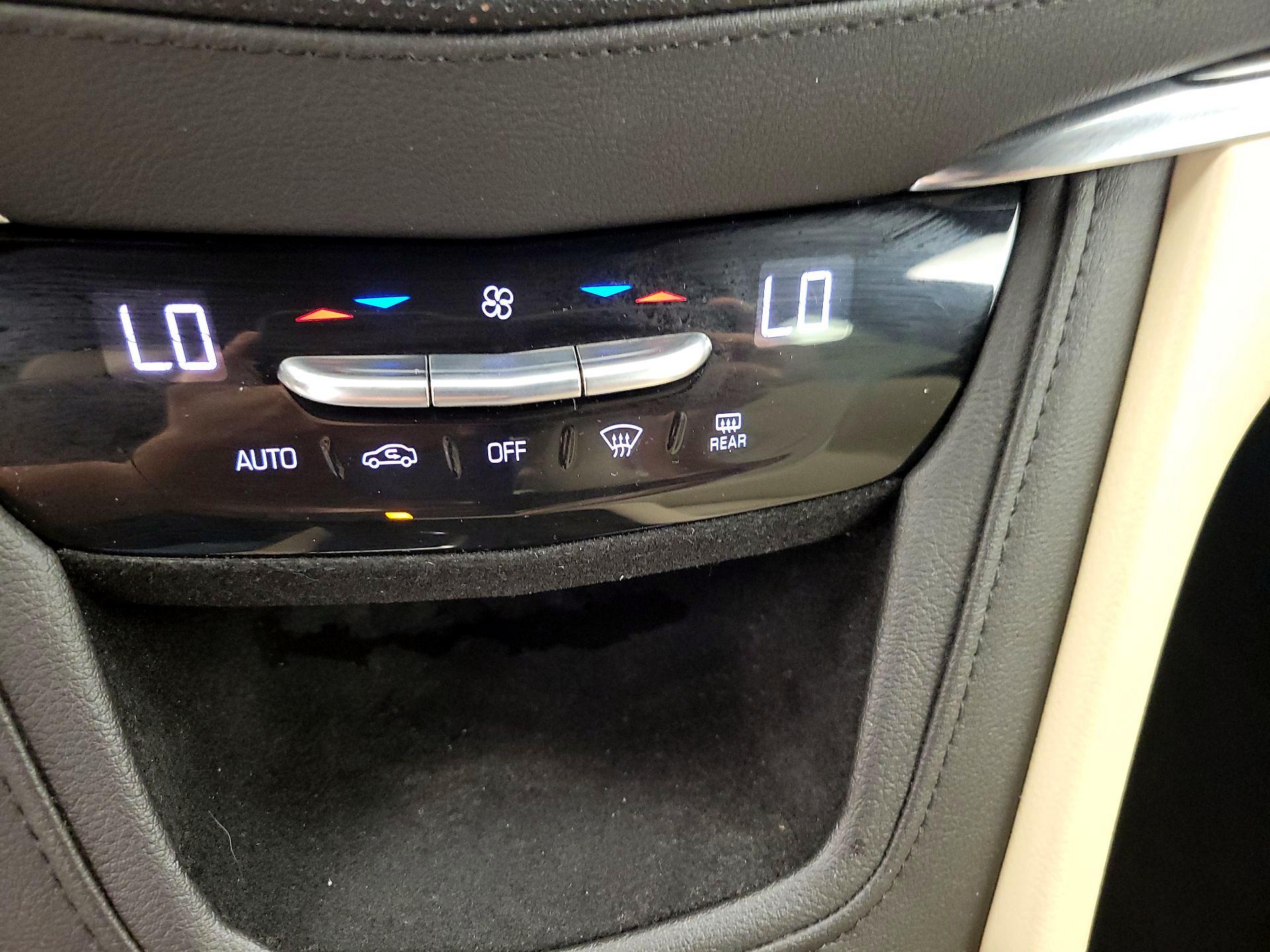 Thumbnail: 2019 Cadillac XT5 - 16