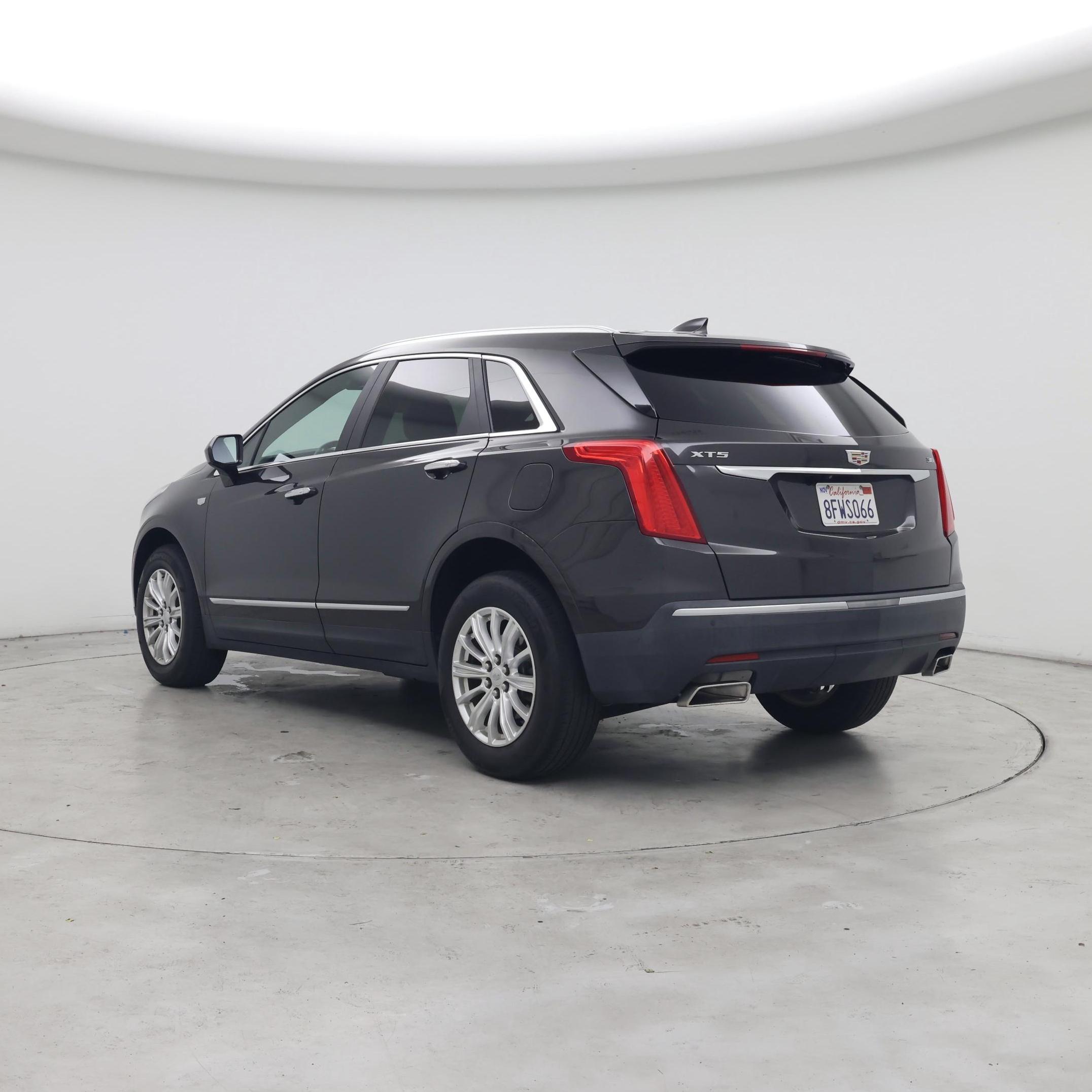 Thumbnail: 2019 Cadillac XT5 - 2