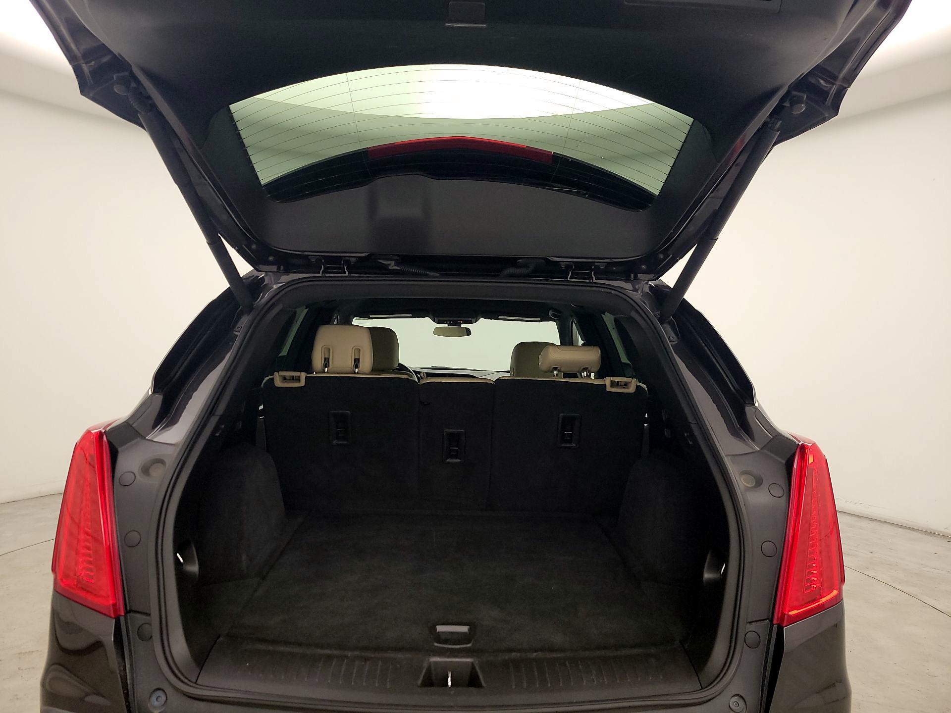 Thumbnail: 2019 Cadillac XT5 - 19