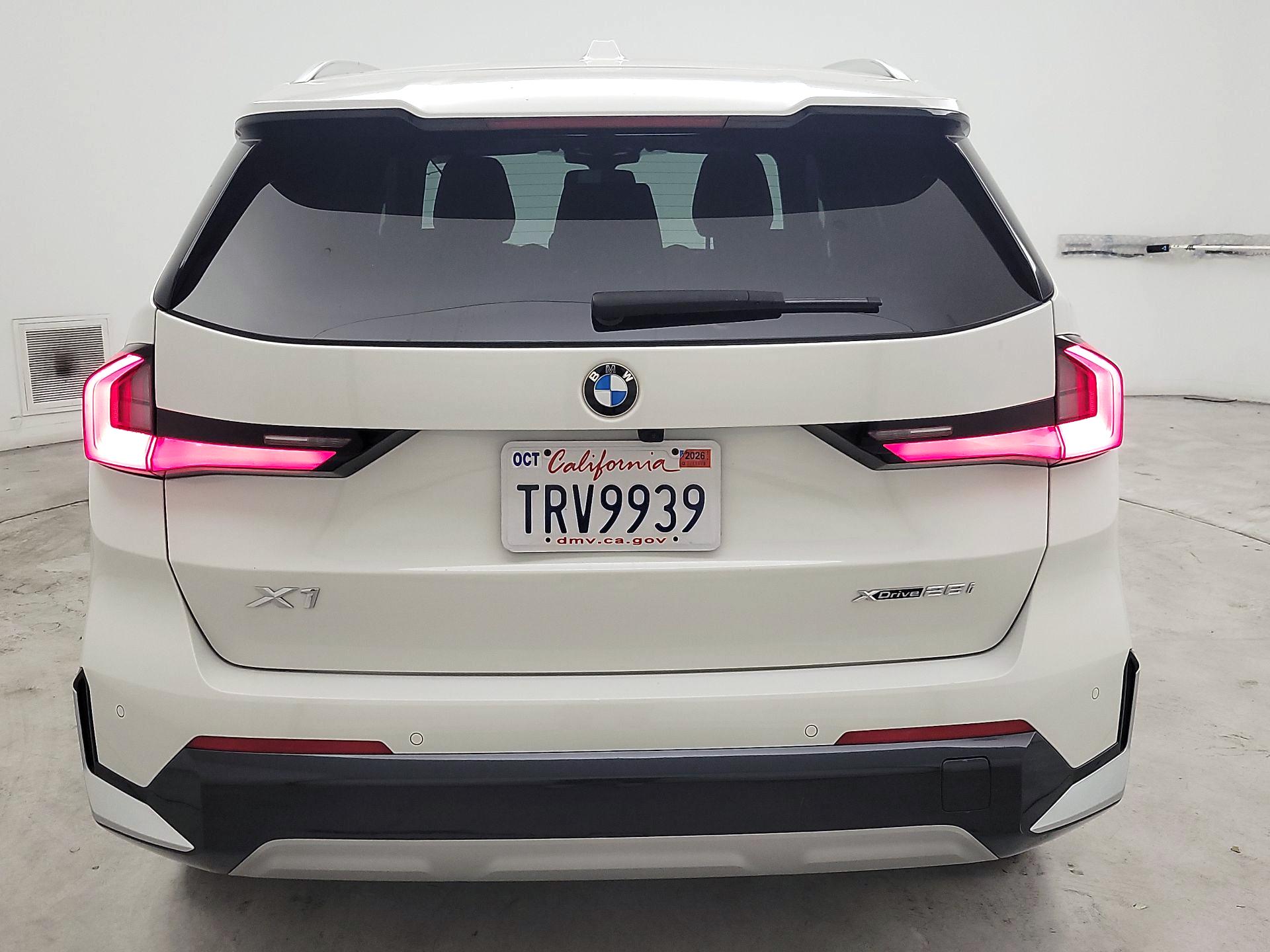 Thumbnail: 2023 BMW X1 - 6