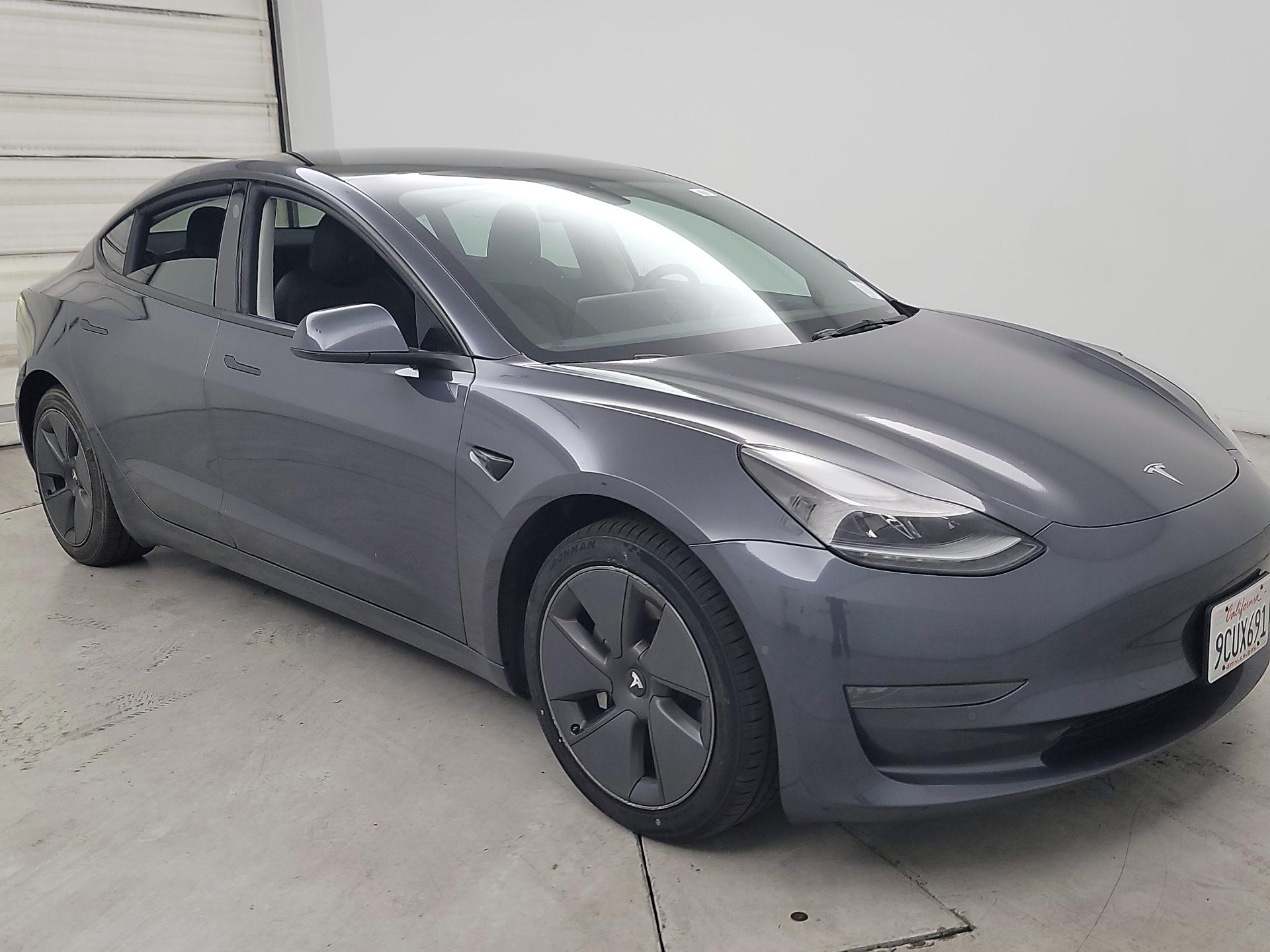 Thumbnail: 2022 Tesla Model 3 - 1
