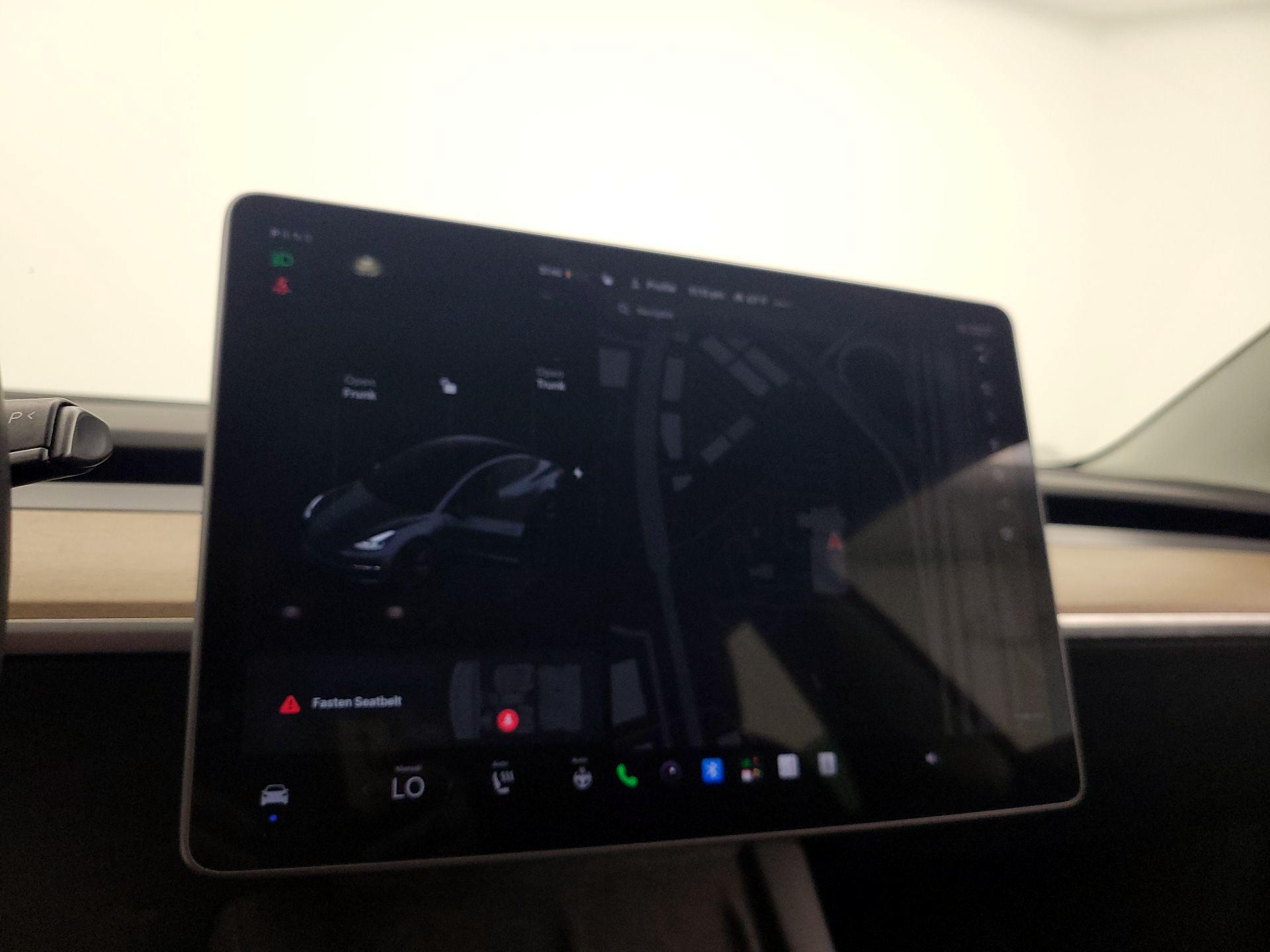 Thumbnail: 2022 Tesla Model 3 - 11